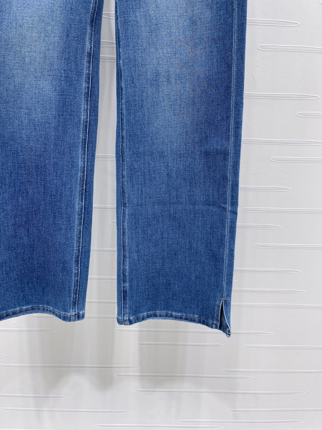 CHANEL 26S STRAIGHT-LEG JEANS 1378