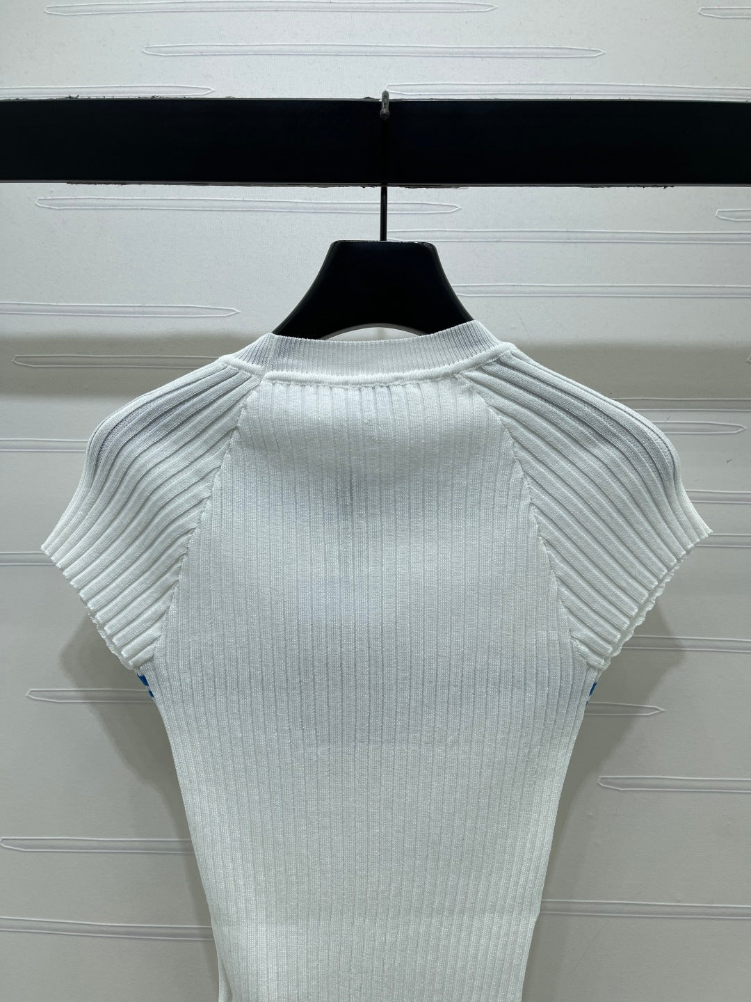CHANEL 26S SHORT-SLEEVE KNIT TOP 1340