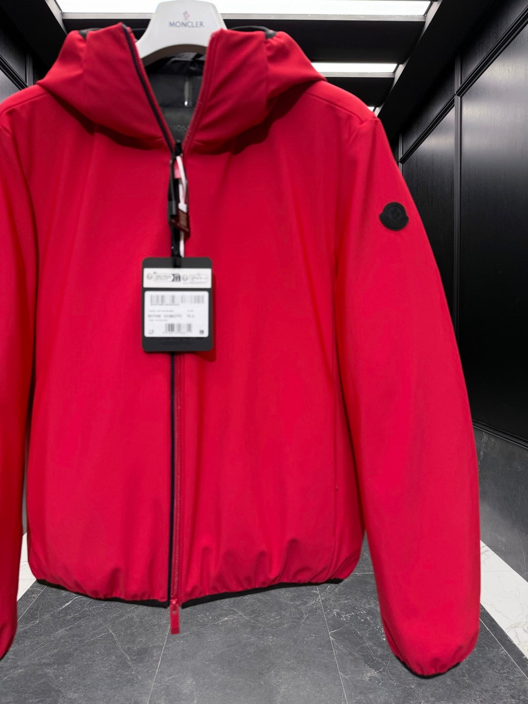 MONCLER 25S SHORT HOODED DOWN JACKET 248