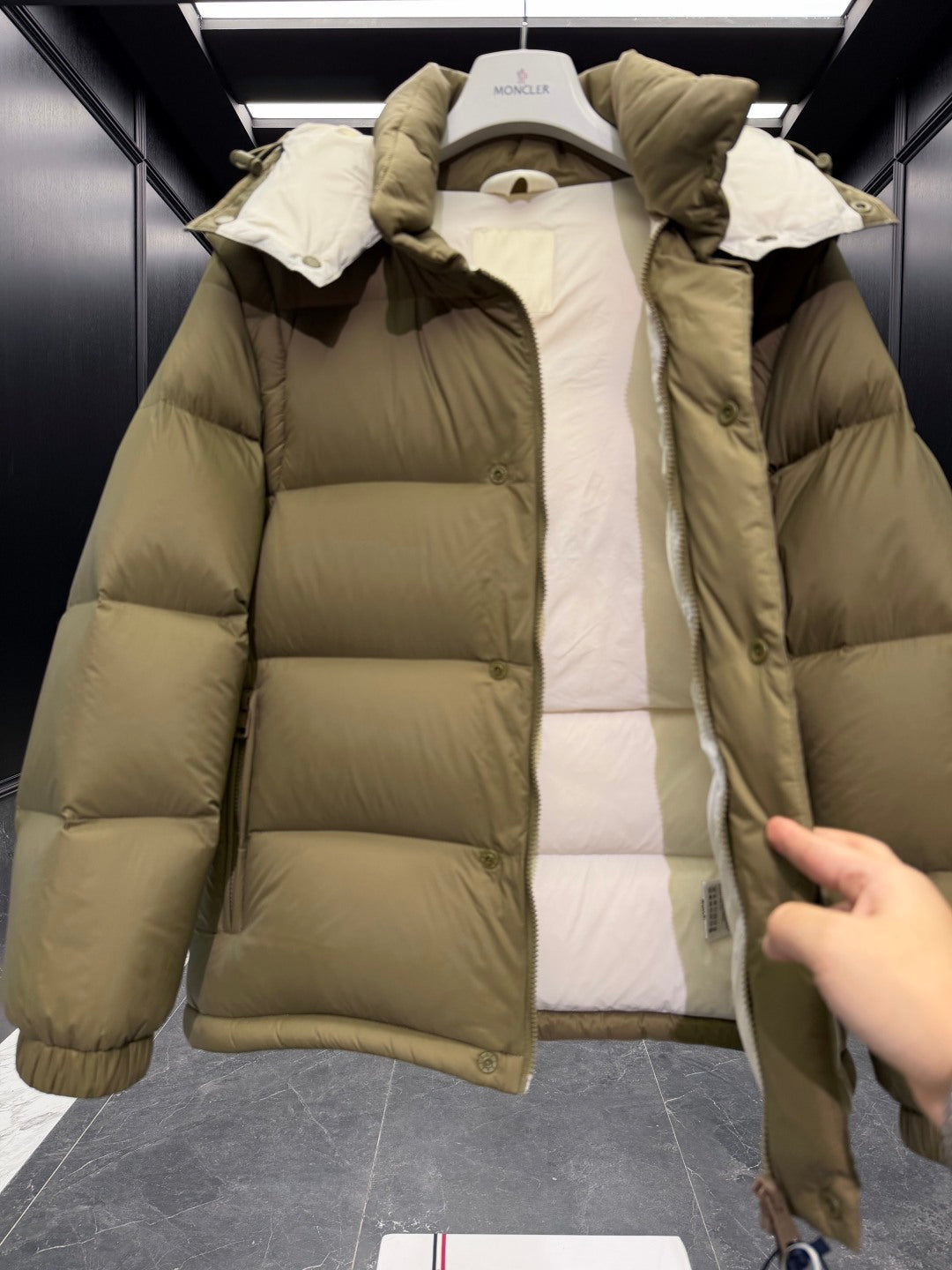 MONCLER 25S PREMIUM DOWN JACKET 410
