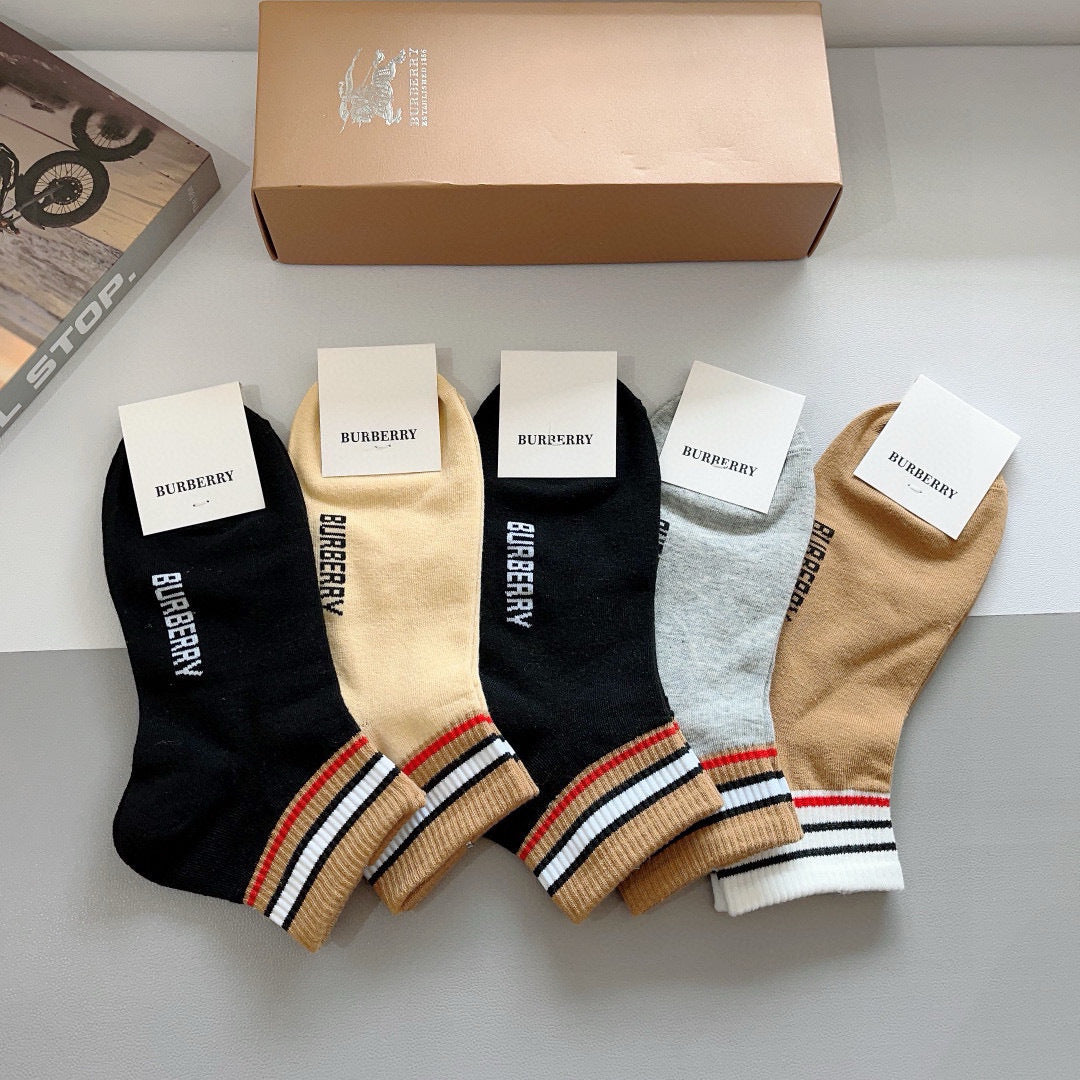 BURBERRY 26S ANKLE SOCKS 557606 (1 BOX)