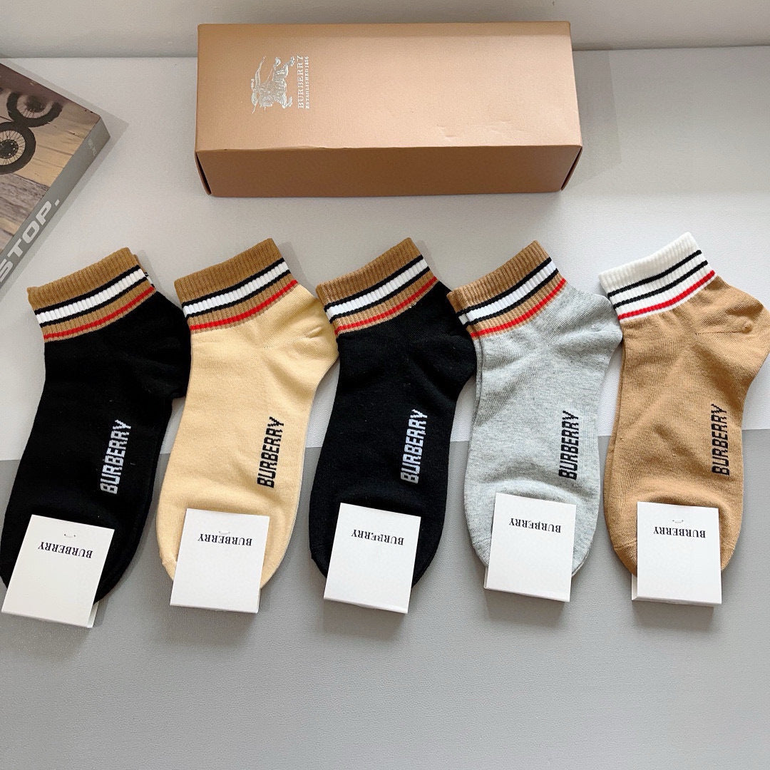 BURBERRY 26S ANKLE SOCKS 557606 (1 BOX)