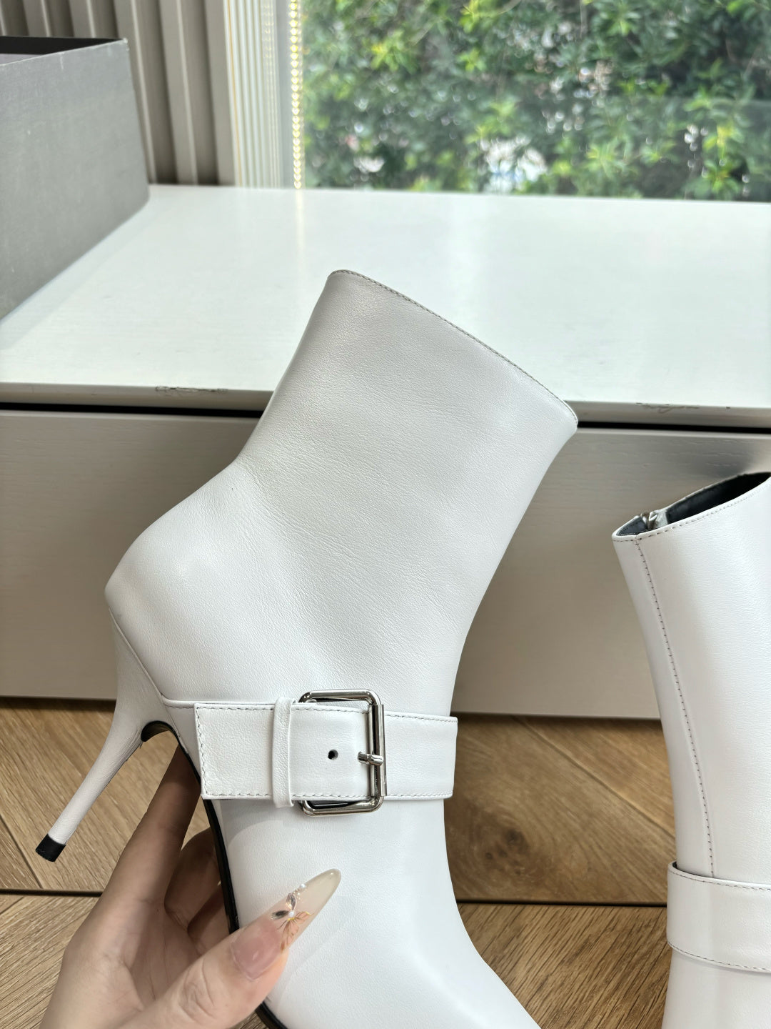 BALENCIAGA 25S ANKLE BOOTS WITH ZIPPER IN WHITE COW LEATHER SILVER HARDWARE