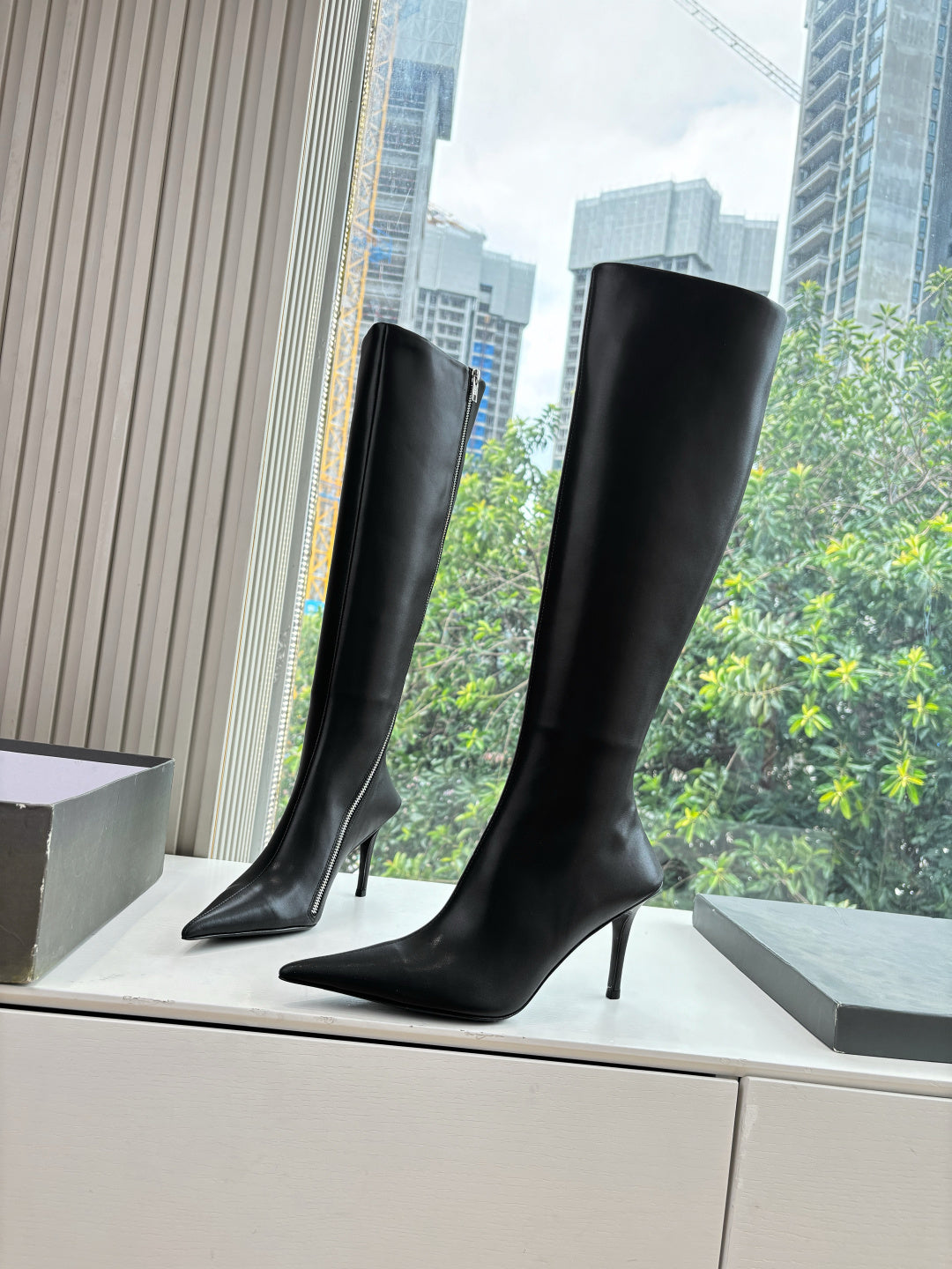 BALENCIAGA 25S HIGH BOOTS WITH ZIPPER IN BLACK COW LEATHER