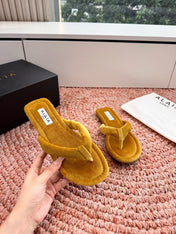 ALAIA 26S THONG SANDALS IN MUSTARD YELLOW VELVET