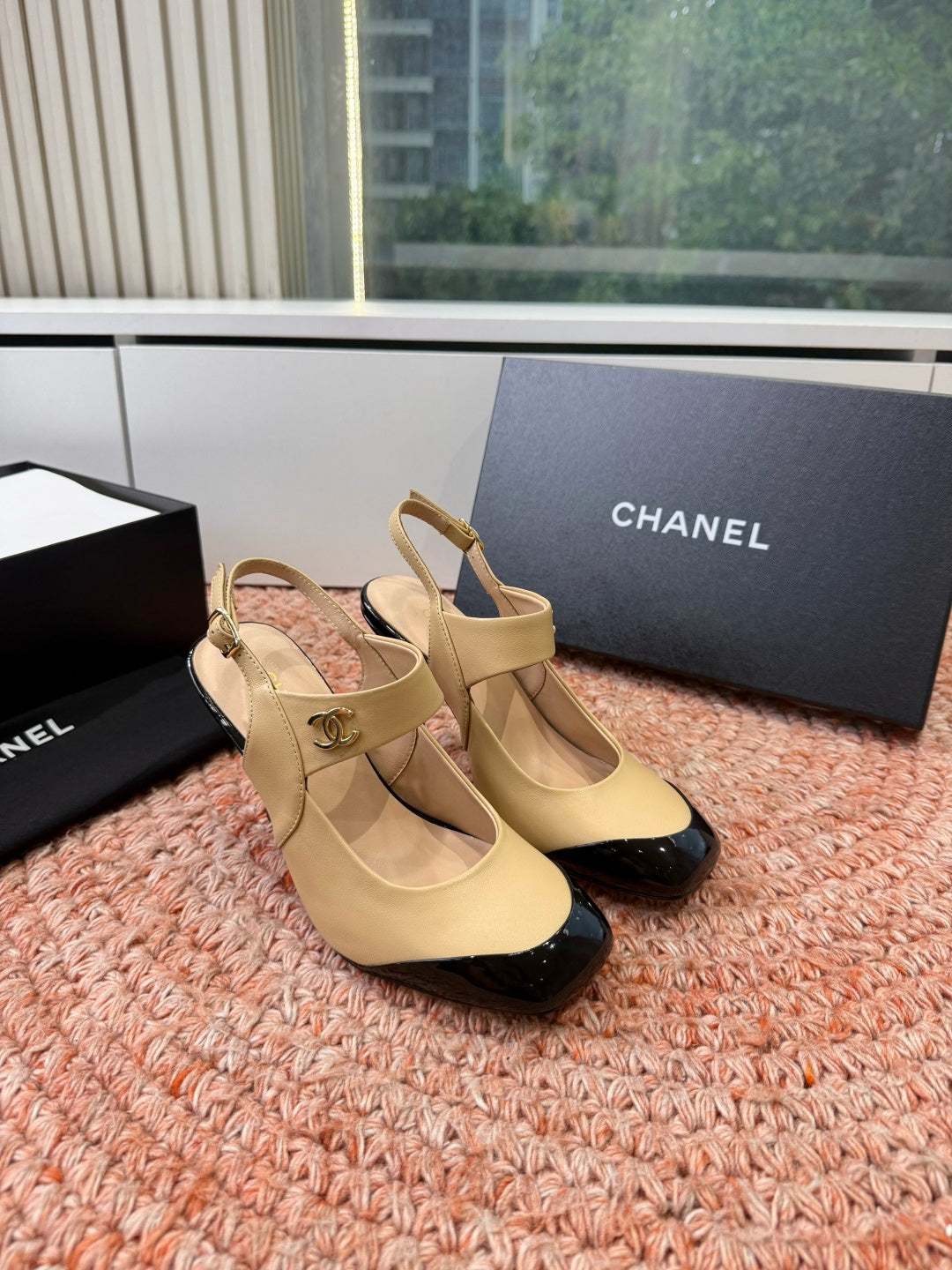 CHANEL 26S SQUARE TOE HIGH HEELS SLINGBACKS IN BEIGE LAMBSKIN WITH BLACK TOE