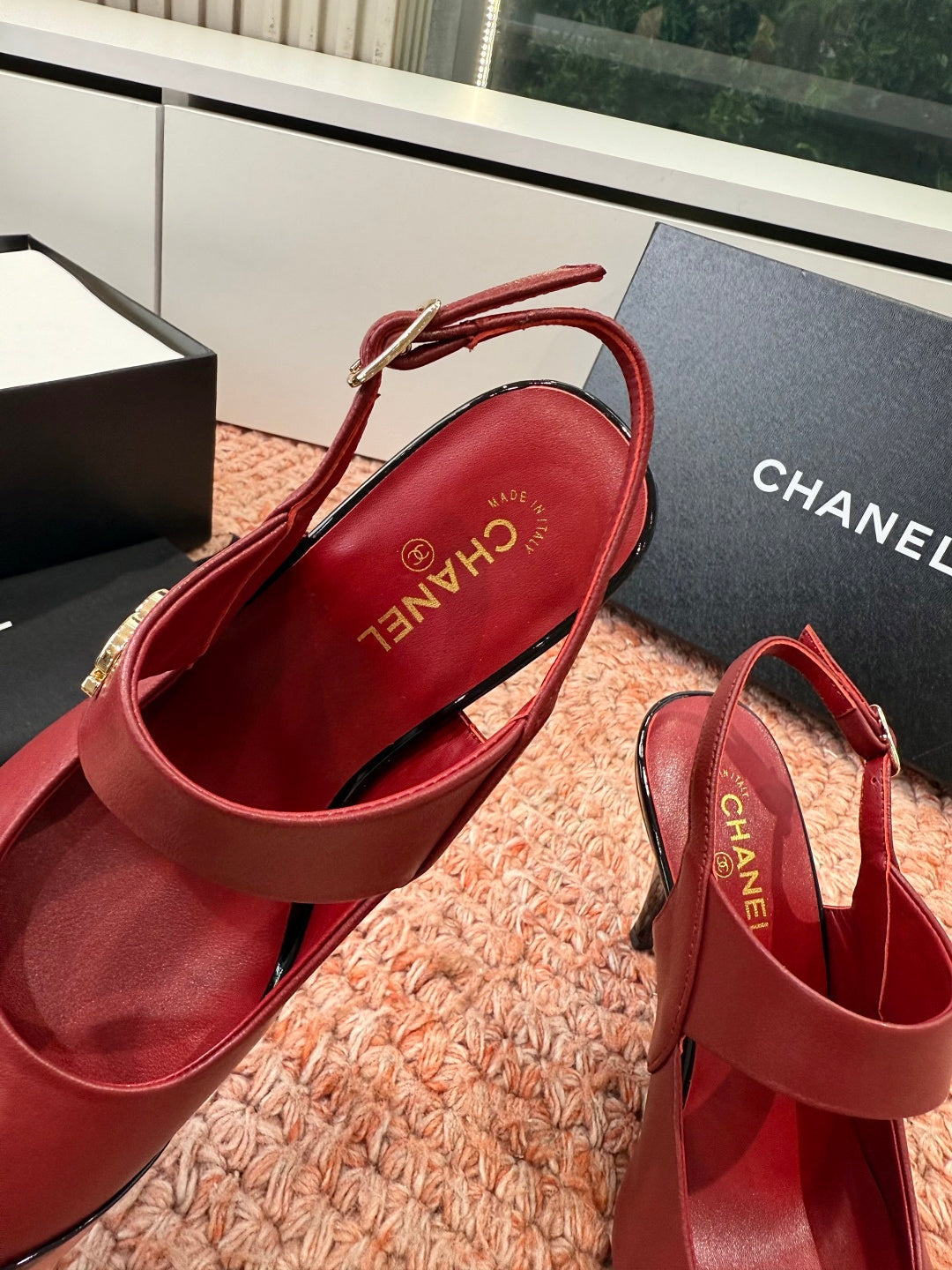 CHANEL 26S SQUARE TOE HIGH HEELS SLINGBACKS IN RED LAMBSKIN WITH BLACK TOE