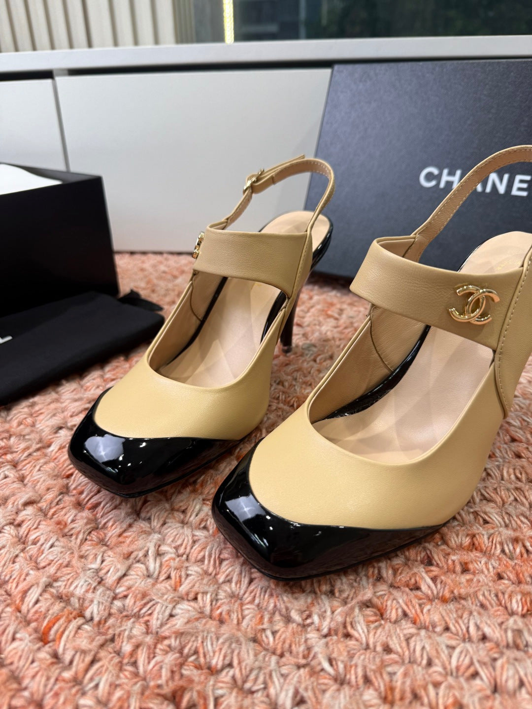 CHANEL 26S SQUARE TOE HIGH HEELS SLINGBACKS IN BEIGE LAMBSKIN WITH BLACK TOE