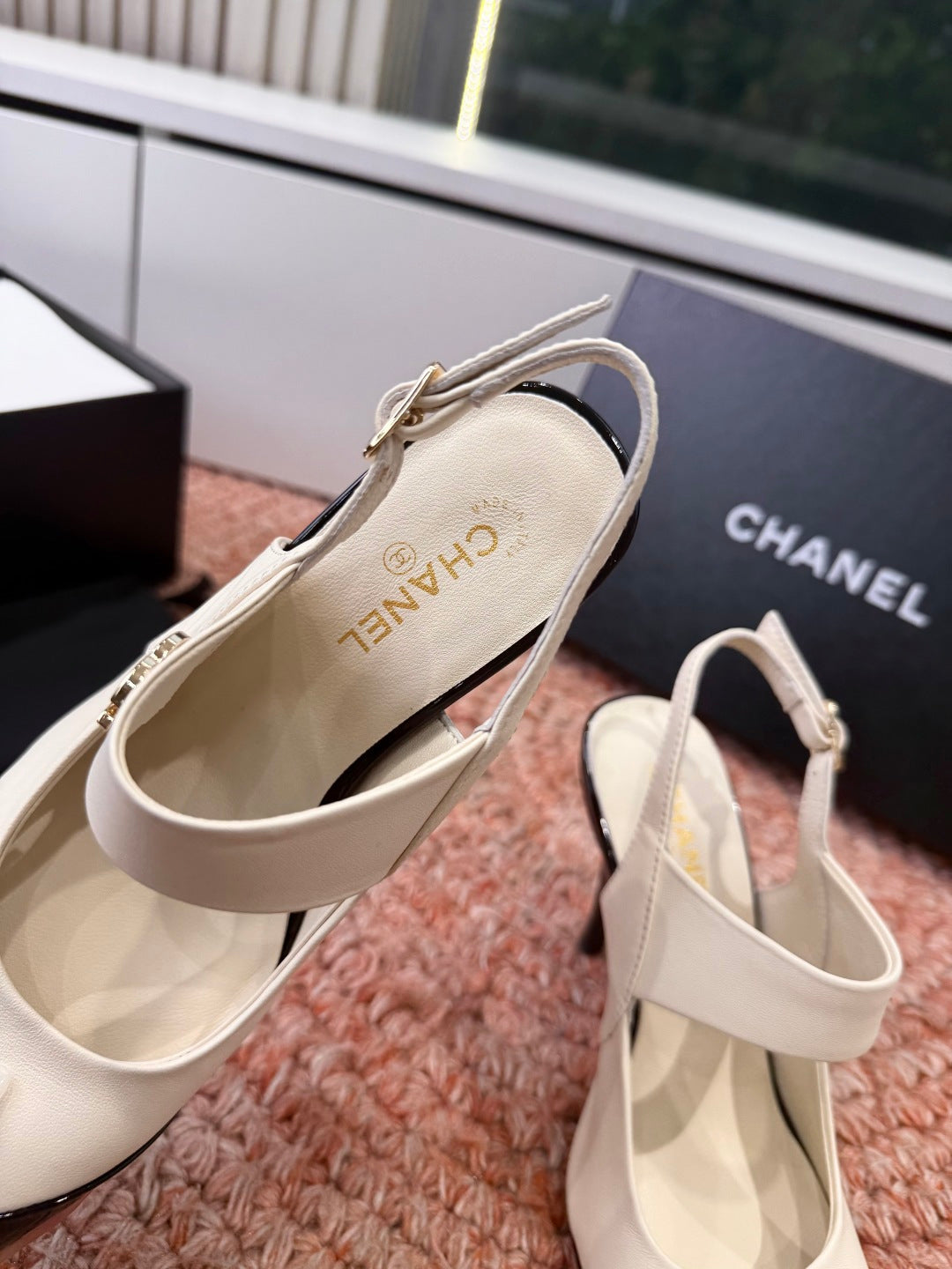 CHANEL 26S SQUARE TOE HIGH HEELS SLINGBACKS IN WHITE LAMBSKIN WITH BLACK TOE