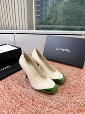 CHANEL 26S SQUARE TOE HIGH HEELS IN WHITE LAMBSKIN WITH GREEN TOE