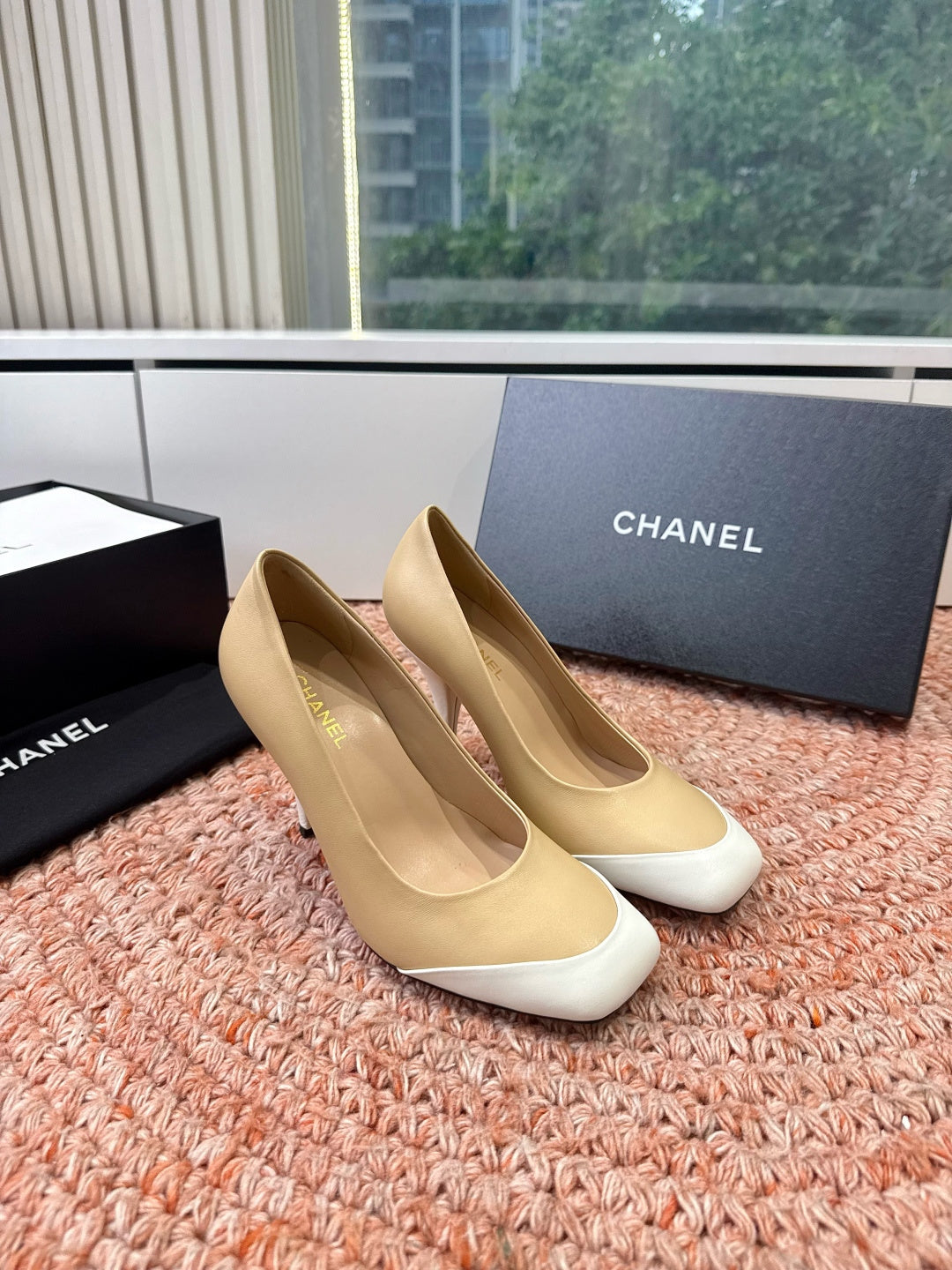 CHANEL 26S SQUARE TOE HIGH HEELS IN BEIGE LAMBSKIN WITH WHITE TOE