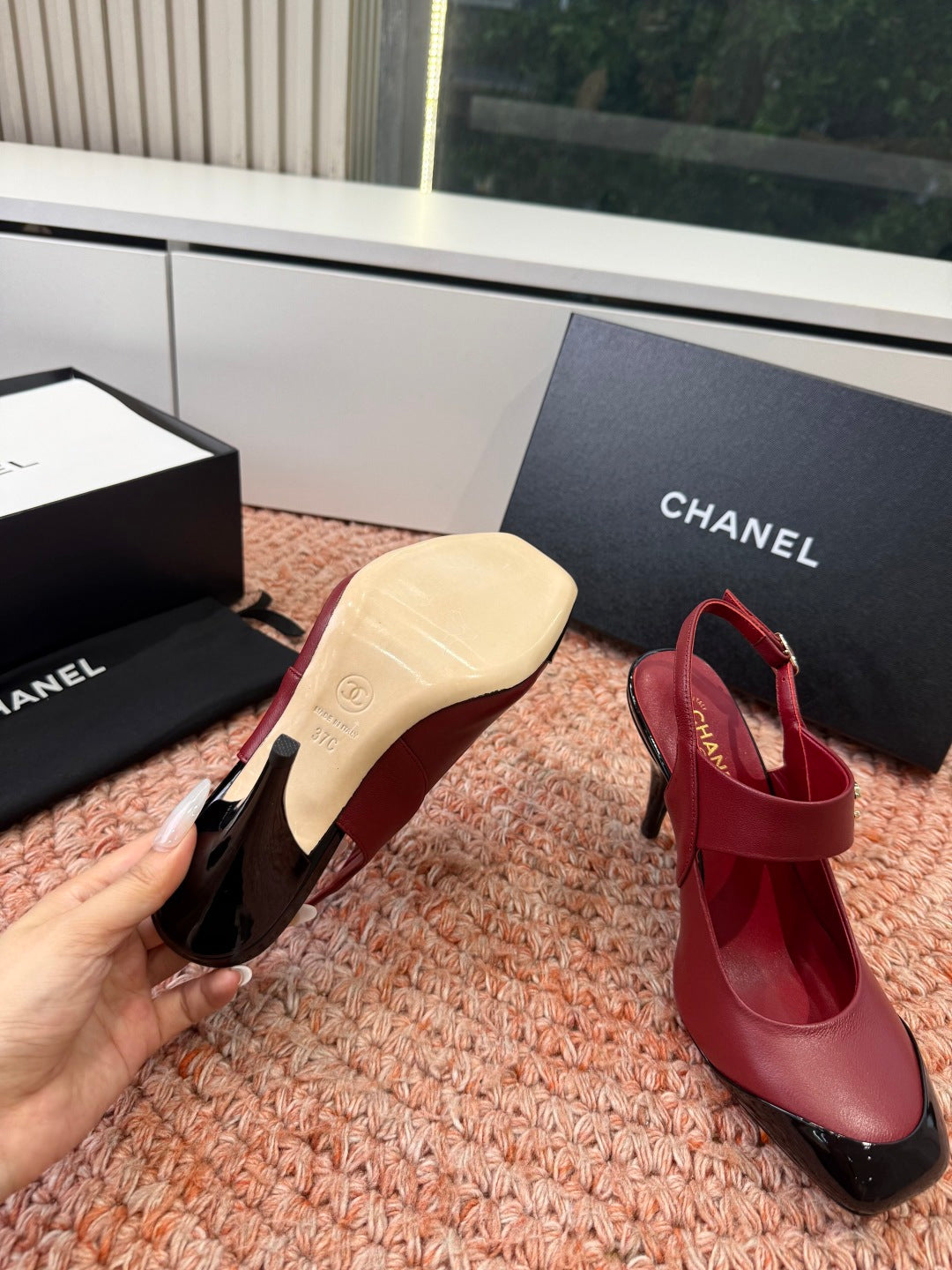 CHANEL 26S SQUARE TOE HIGH HEELS SLINGBACKS IN RED LAMBSKIN WITH BLACK TOE