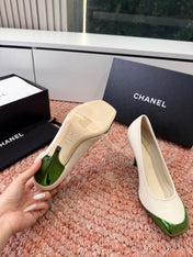 CHANEL 26S SQUARE TOE HIGH HEELS IN WHITE LAMBSKIN WITH GREEN TOE