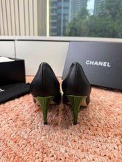CHANEL 26S SQUARE TOE HIGH HEELS IN BLACK LAMBSKIN WITH GREEN TOE