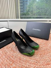 CHANEL 26S SQUARE TOE HIGH HEELS IN BLACK LAMBSKIN WITH GREEN TOE