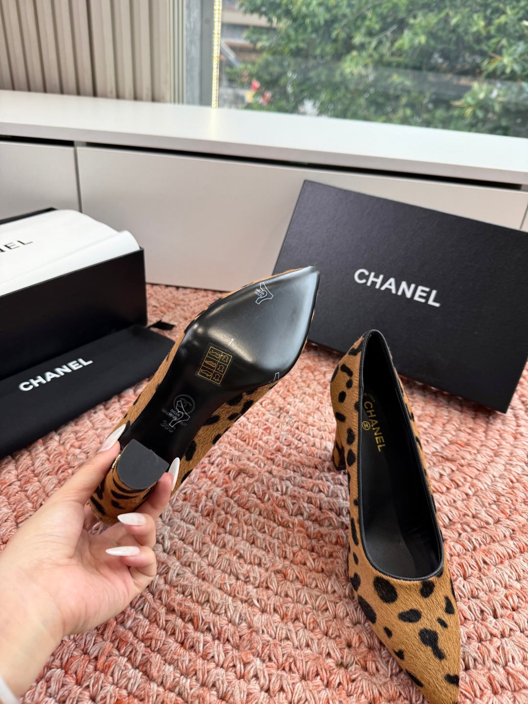 CHANEL 26S HIGH HEELS IN BROWN PONY HAIR WITH LEOPARD-PRINT