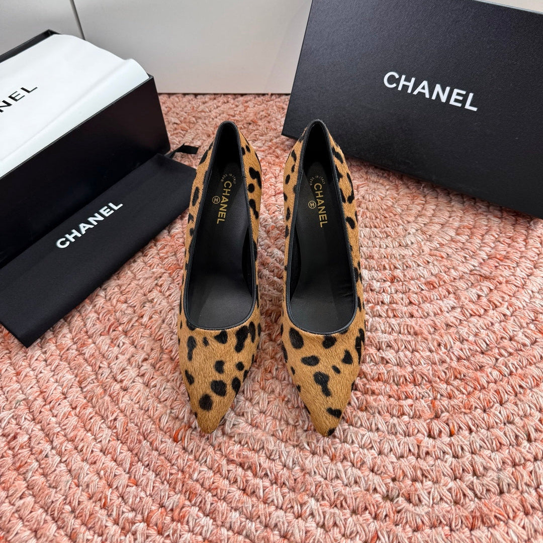 CHANEL 26S HIGH HEELS IN BROWN PONY HAIR WITH LEOPARD-PRINT