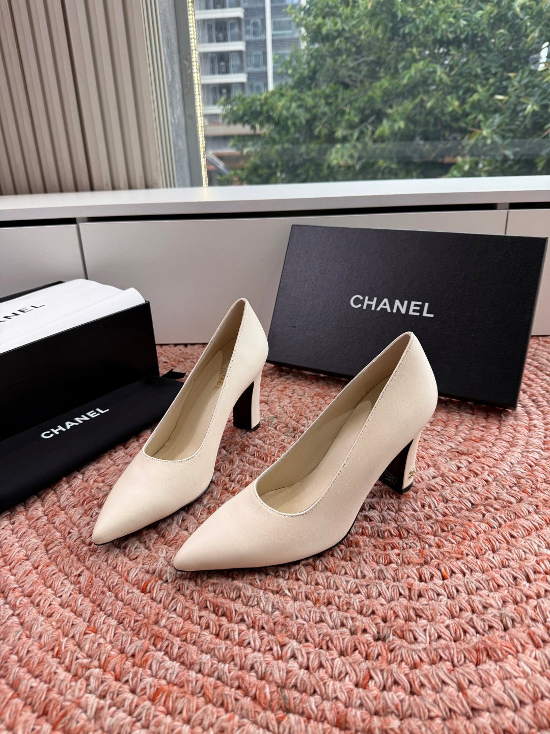 CHANEL 26S HIGH HEELS IN OFF WHITE SMOOTH LAMBSKIN