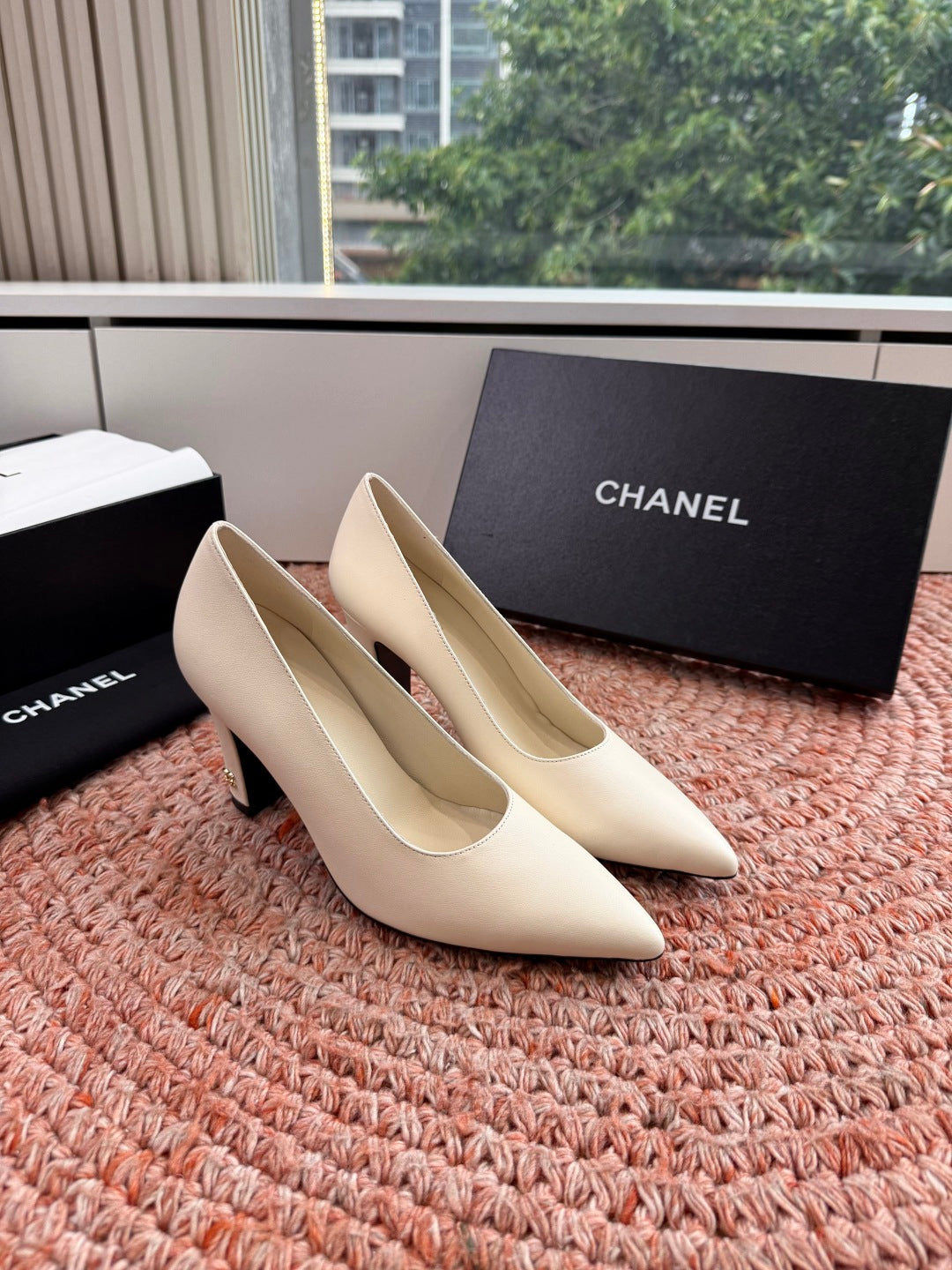 CHANEL 26S HIGH HEELS IN OFF WHITE SMOOTH LAMBSKIN
