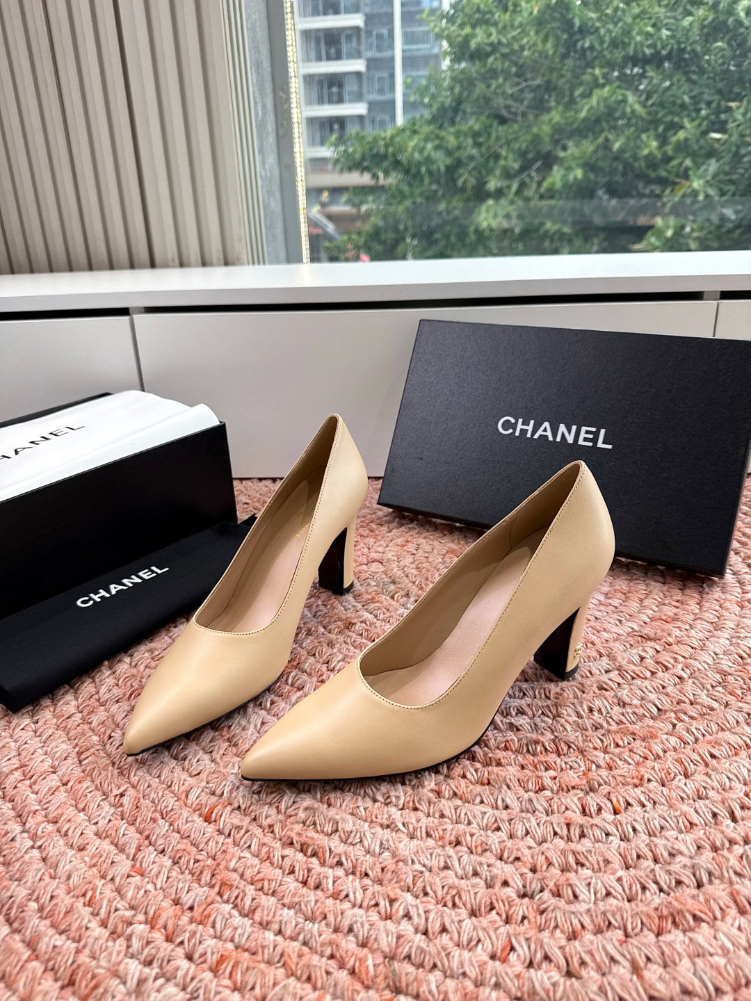 CHANEL 26S HIGH HEELS IN BEIGE SMOOTH LAMBSKIN