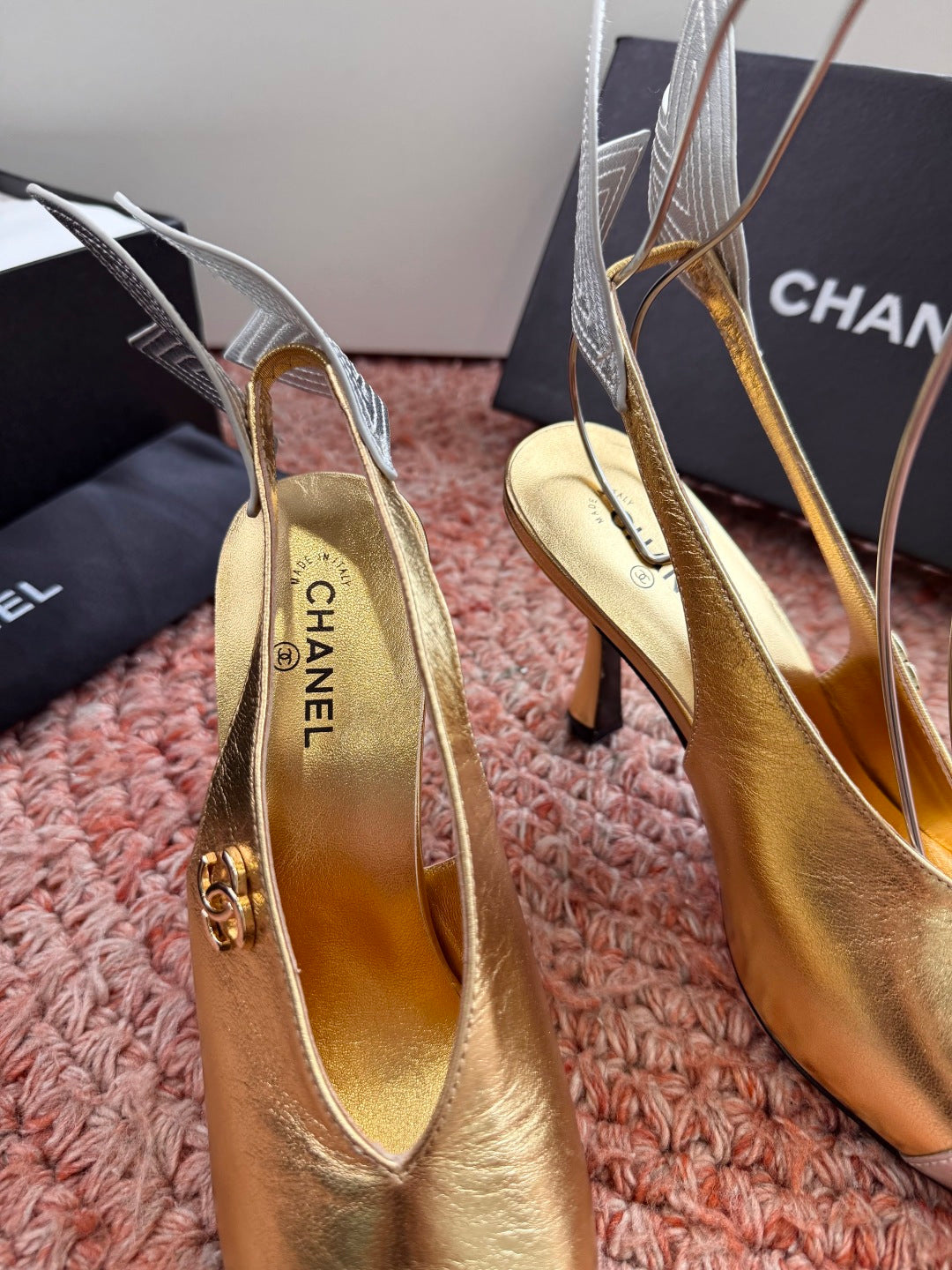 CHANEL 26S POINTED TOE HIGH HEEL SLINGBACKS IN GOLD MIX SILVER LAMBSKIN WITH FLORAL APPLIQUE