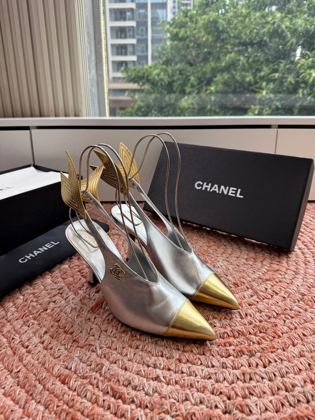 CHANEL 26S POINTED TOE HIGH HEEL SLINGBACKS IN GOLD AND SILVER LAMBSKIN WITH FLORAL APPLIQUE
