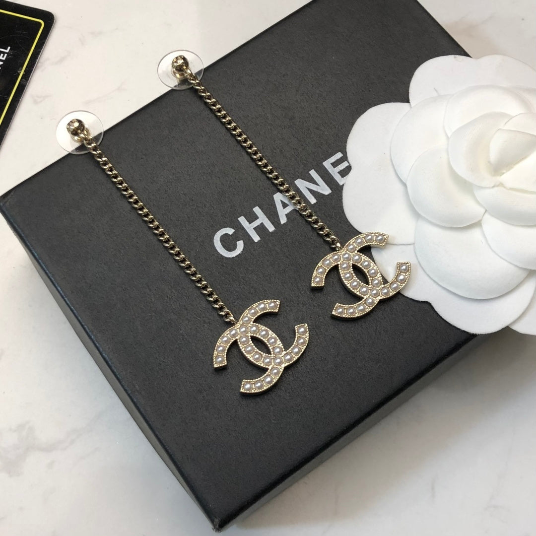 CHANEL 26S DOUBLE C LOGO PEARL PAVE DROP CHAIN EARRINGS IN GOLD METAL 631010