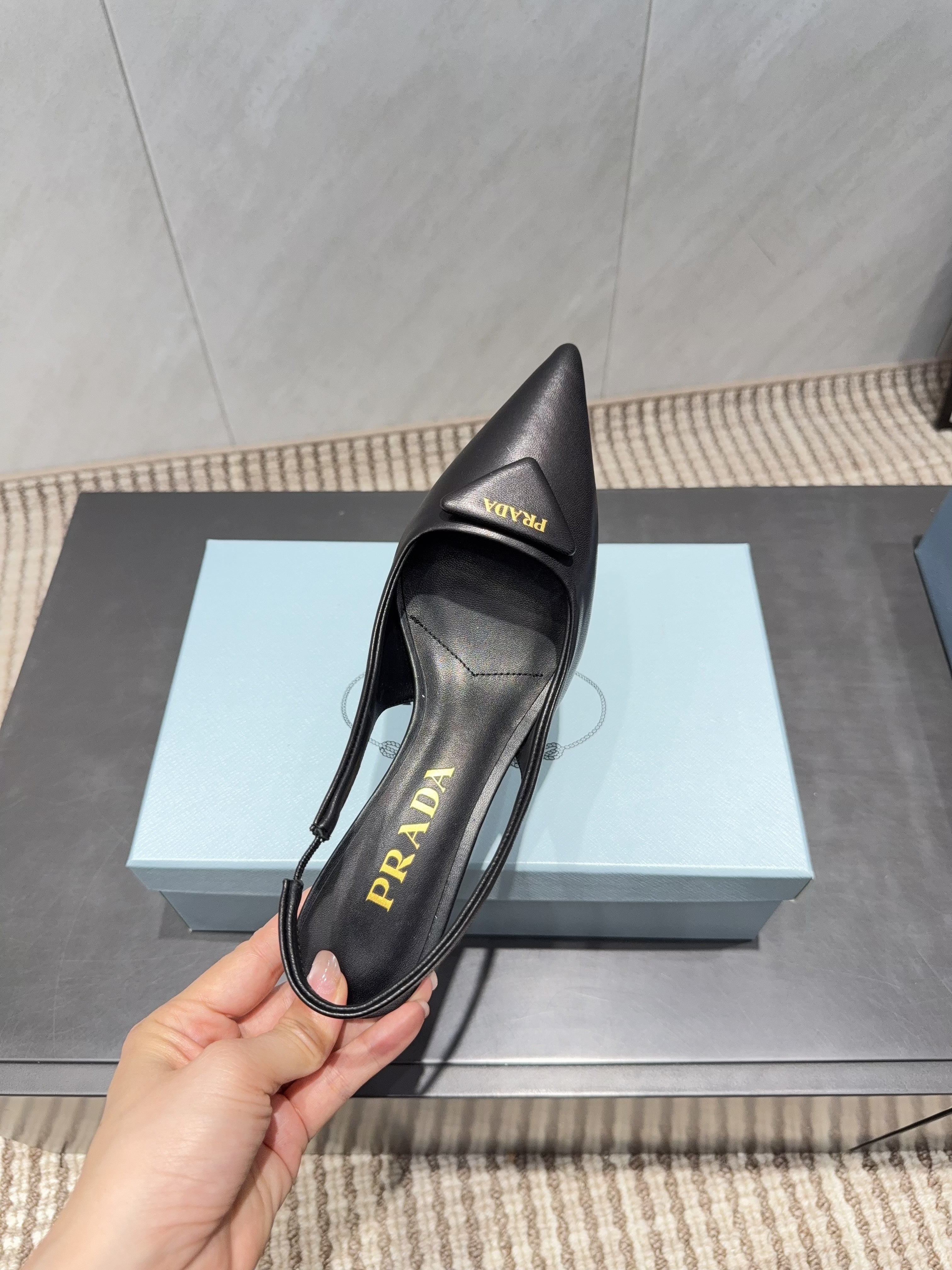 PRADA 26S POINTED TOE SLINGBACK HIGH HEELS 55MM IN BLACK SHEEPSKIN WITH LOGO