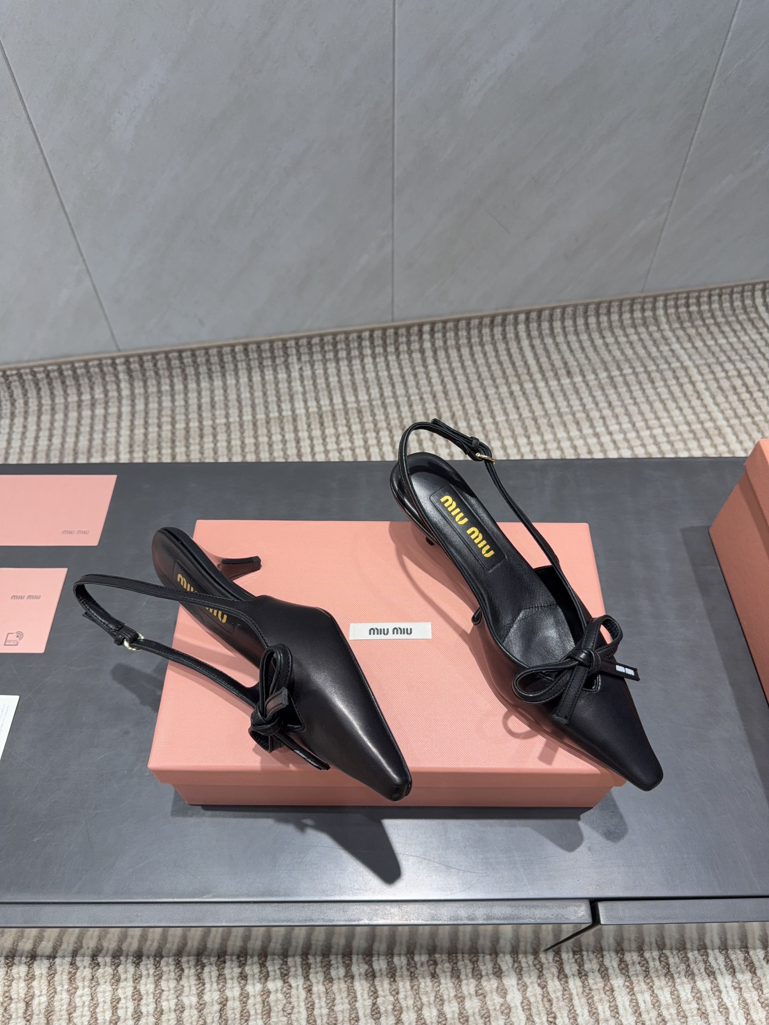 MIUMIU 26S SLINGBACK 55MM IN BLACK CALFSKIN WITH BOW