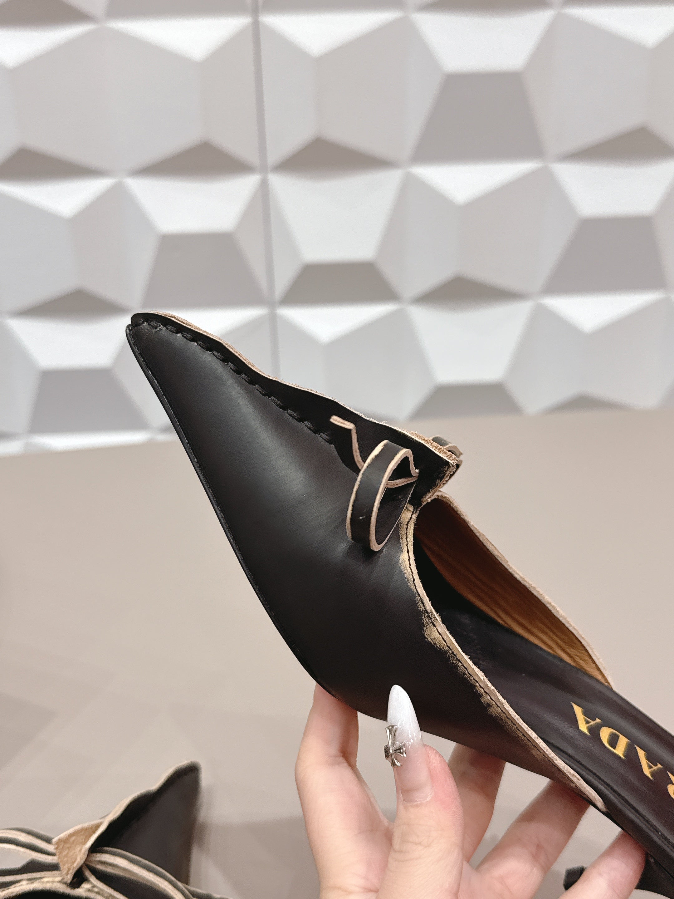 PRADA 26S POINTED TOE LACE TRIM MULES 55MM IN BLACK CALFSKIN WITH BOW