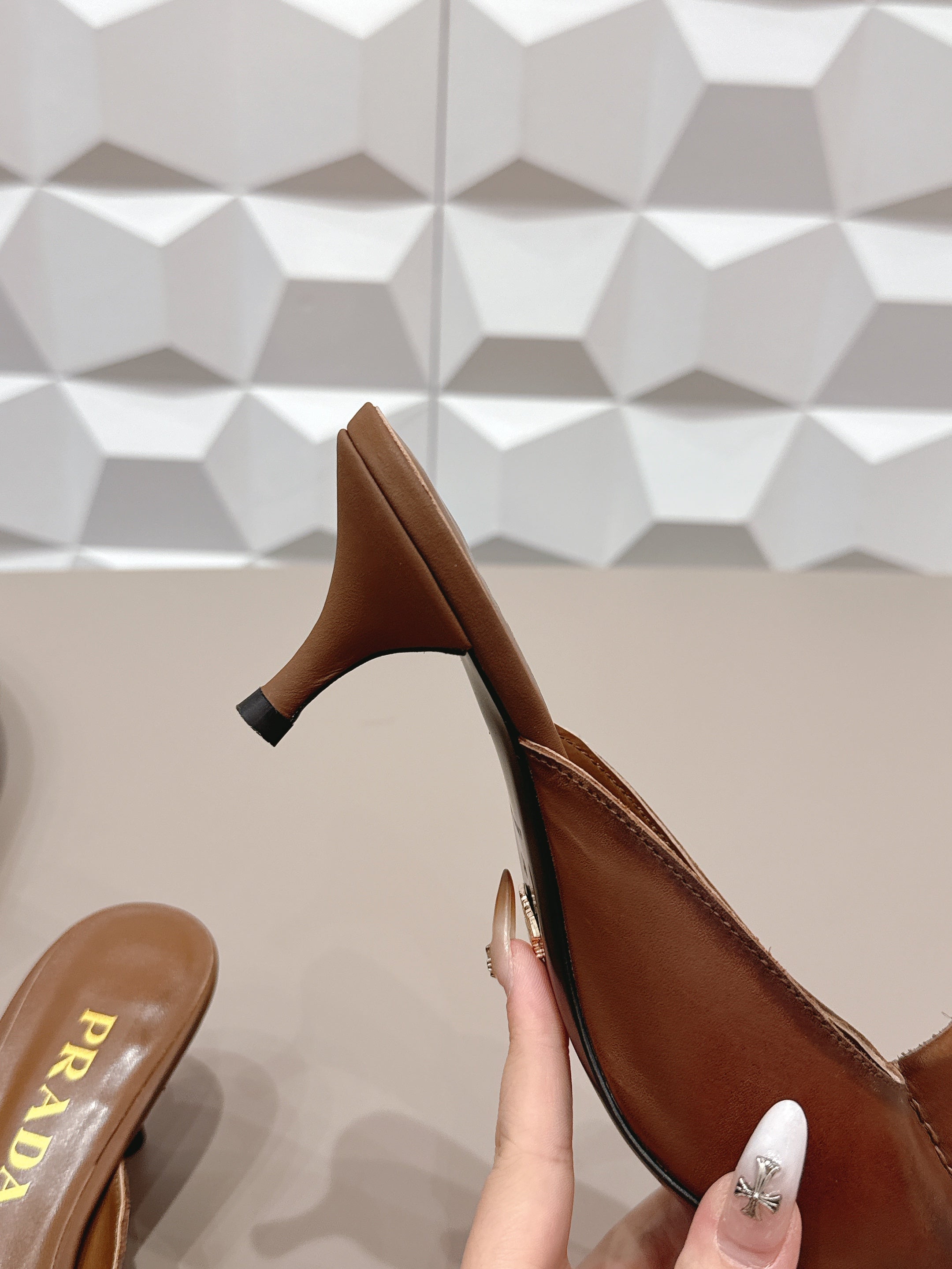 PRADA 26S POINTED TOE LACE TRIM MULES 55MM IN CARAMEL BROWN CALFSKIN