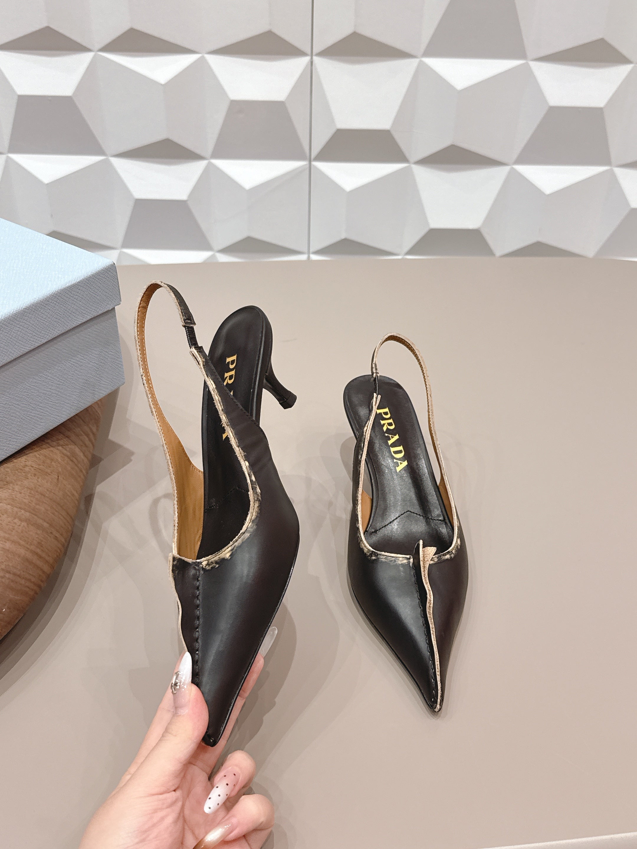 PRADA 26S POINTED TOE SLINGBACK HIGH HEELS 55MM IN BLACK CALFSKIN