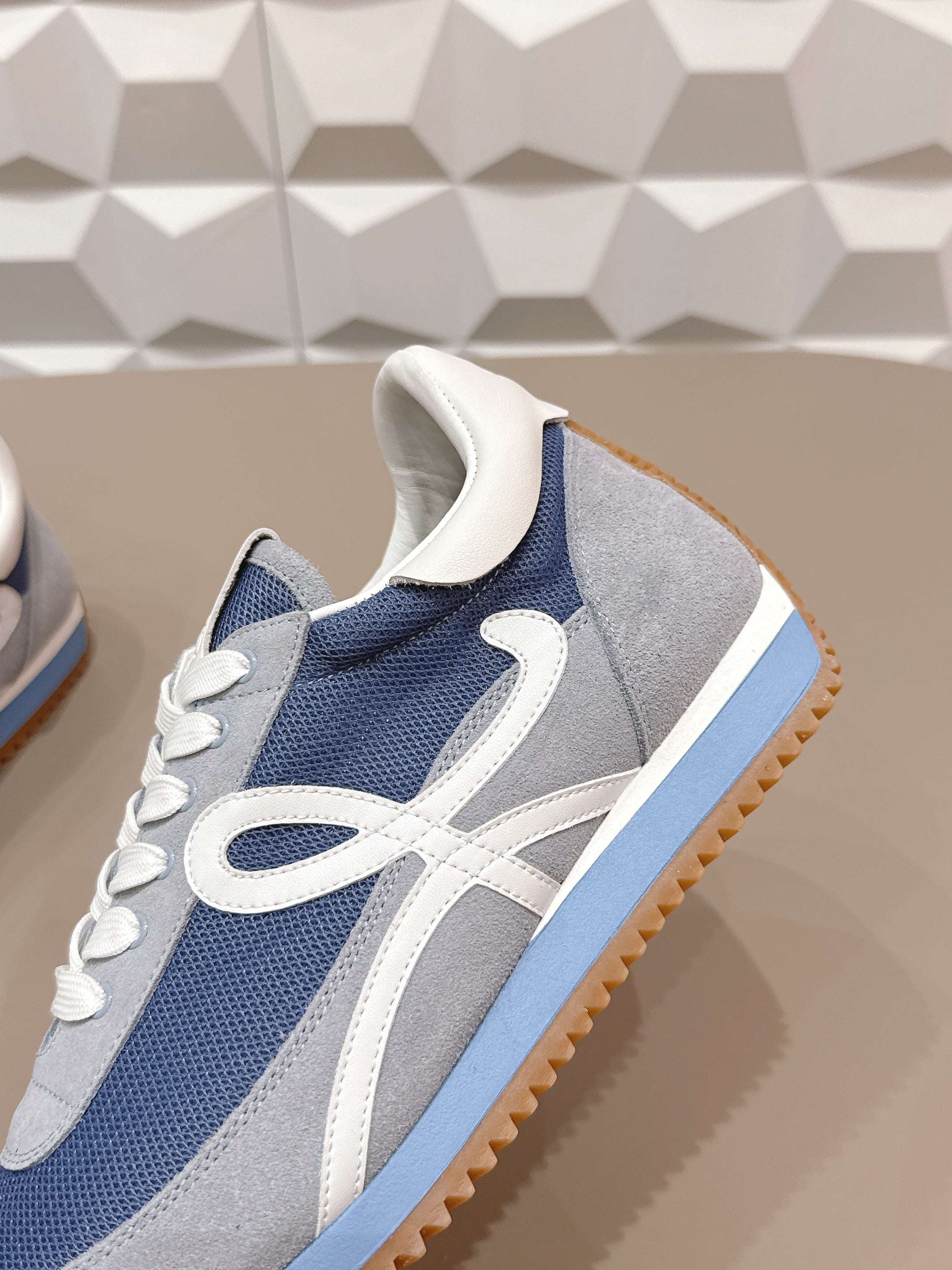 LOEWE 26S FLOW RUNNER SNEAKER IN LIGHT GRAY AND BLUE SUEDE AND CALFSKIN STYLE 2