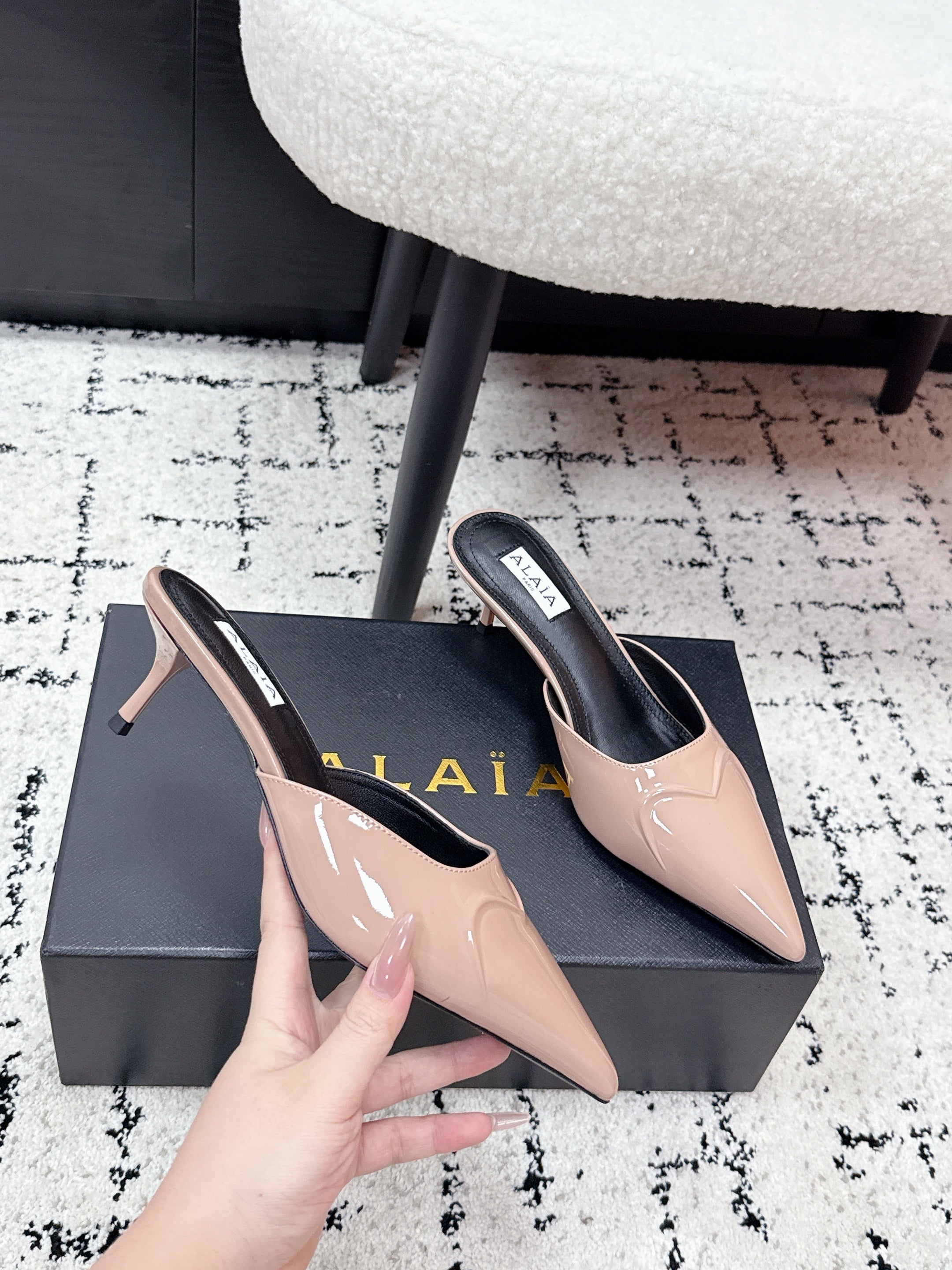 ALAIA 26S HEELED MULES 65 MM IN NUDE PINK GLOSSY CALFSKIN