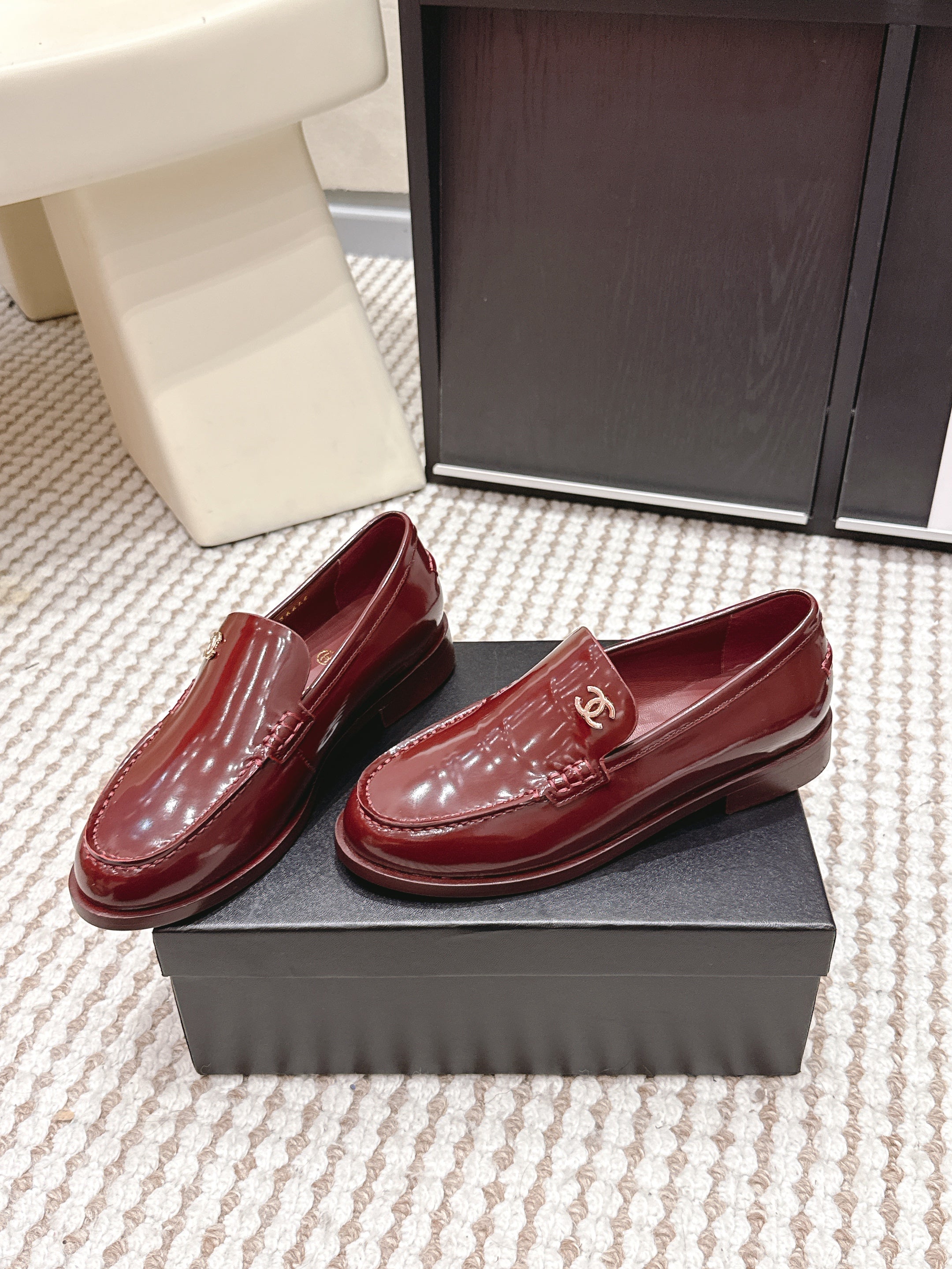 CHANEL 26S LOAFERS IN DARK RED GLOSSY CALFSKIN