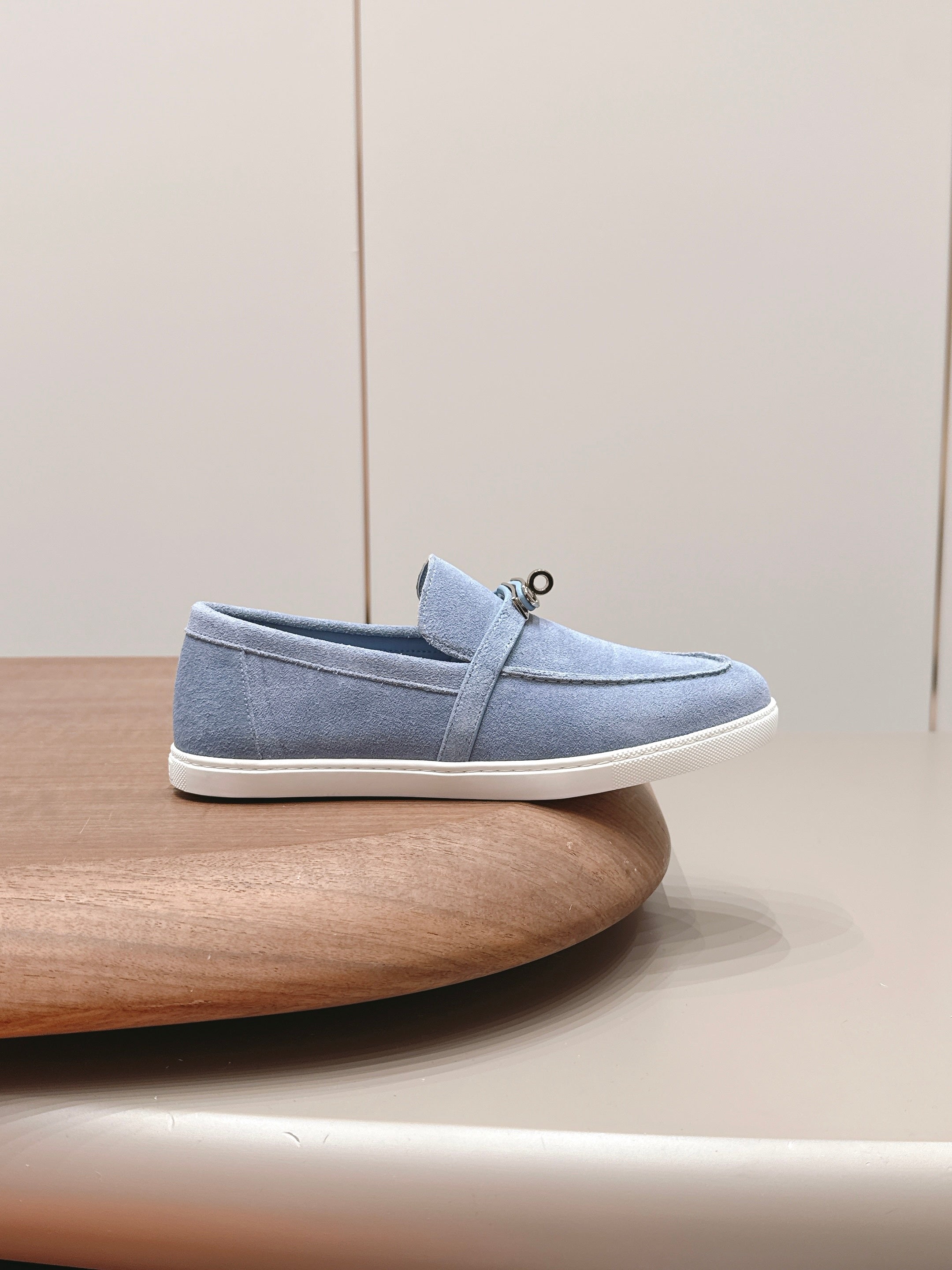 HM 26S KELLY PARIS LOAFERS IN LIGHT BLUE SUEDE SILVER HARDWARE