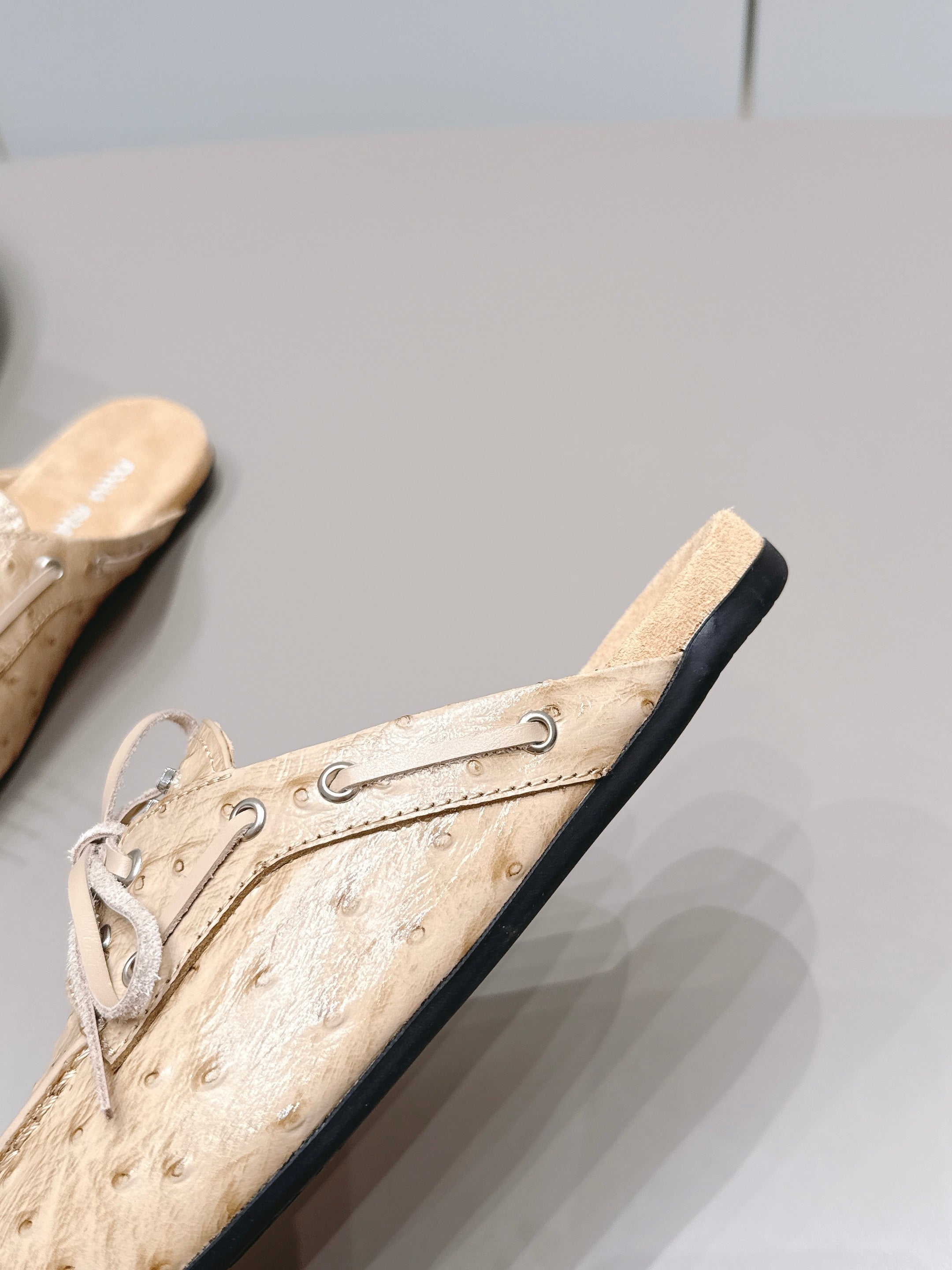 MIUMIU 26S LOAFER MULES IN BEIGE CALFSKIN