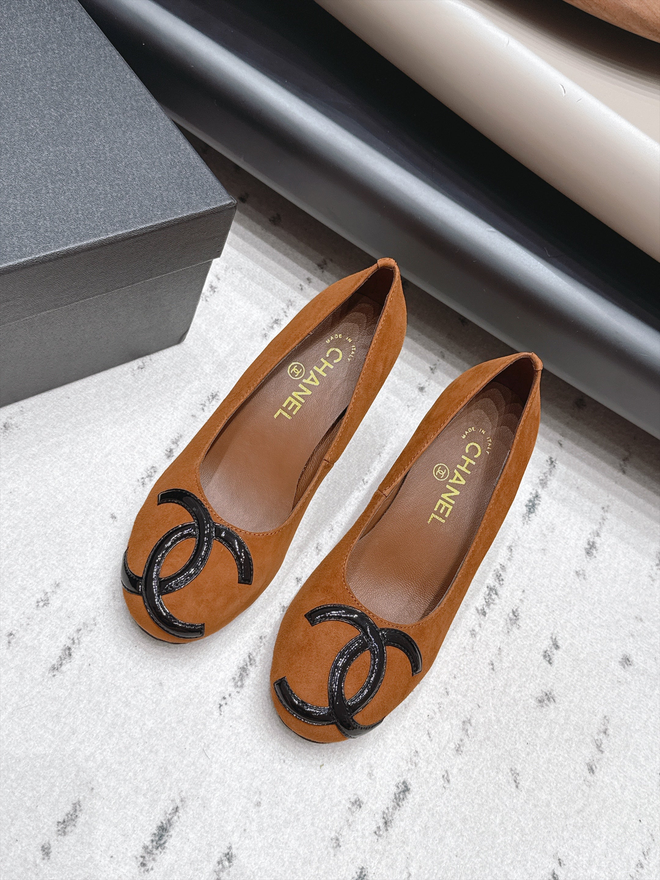 CHANEL 26S HIGH HEEL PUMPS 80 MM IN BROWN SUEDE