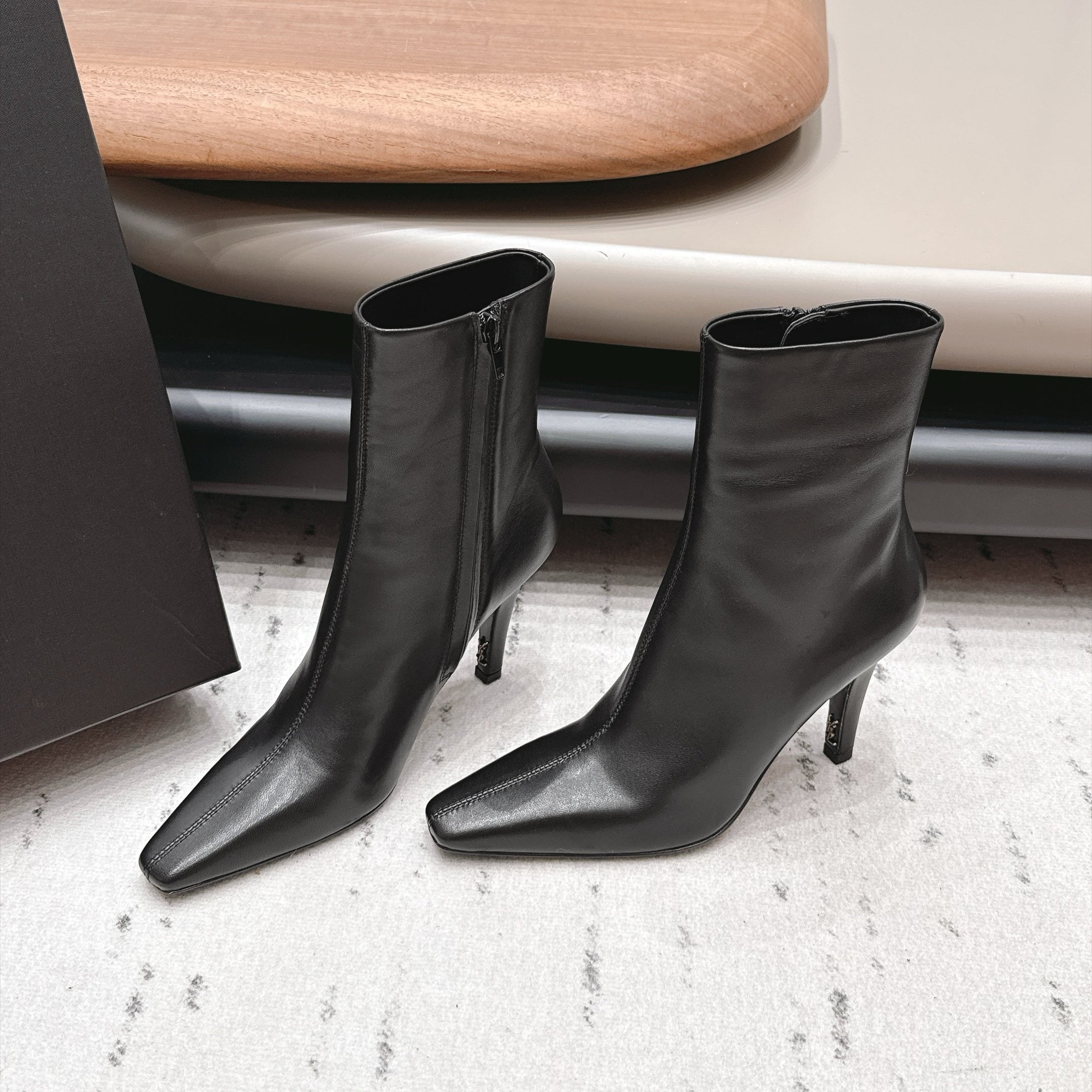 YSL 26S ANKLE BOOTS 80 MM IN BLACK CALFSKIN
