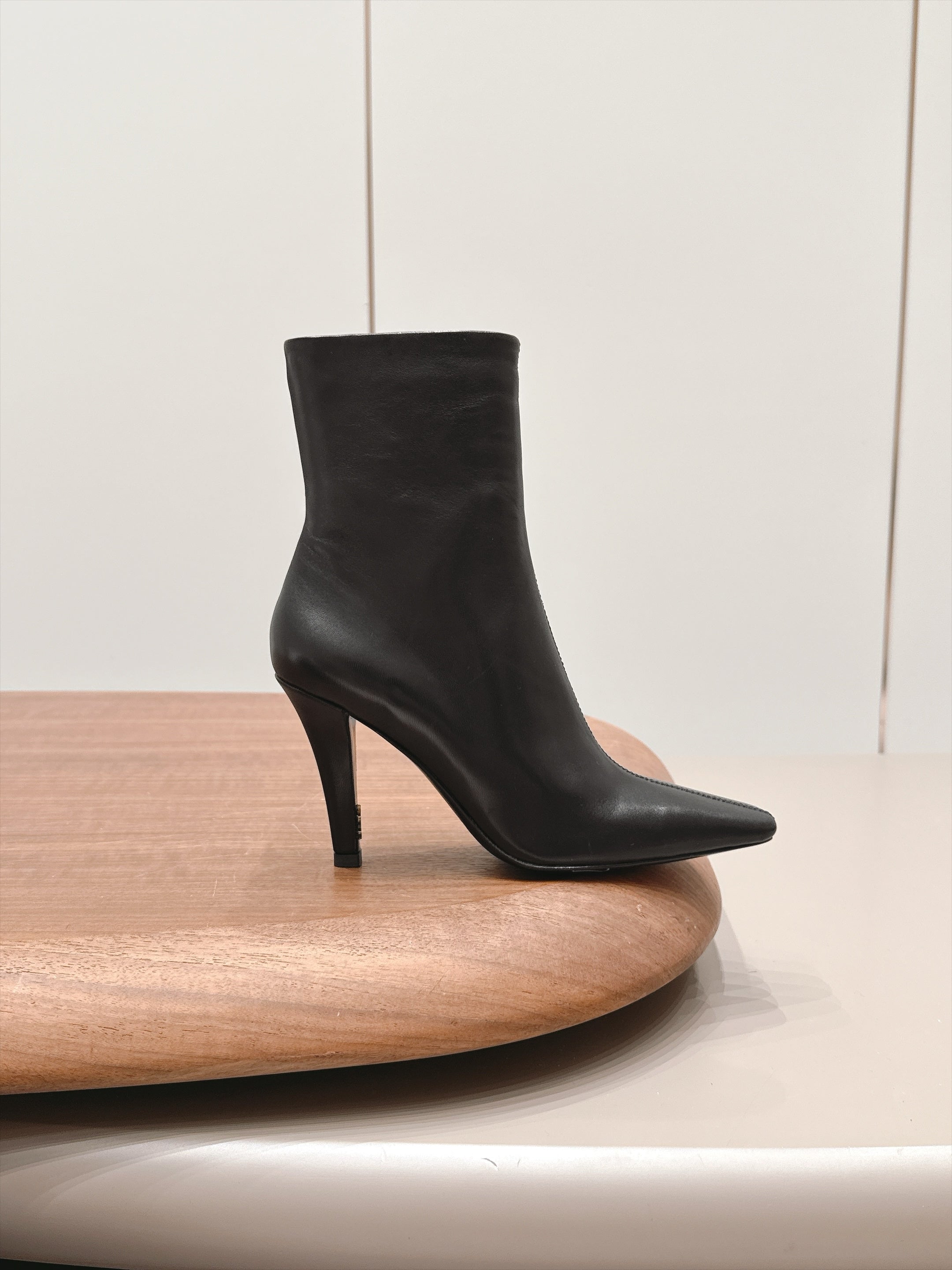 YSL 26S ANKLE BOOTS 80 MM IN BLACK CALFSKIN