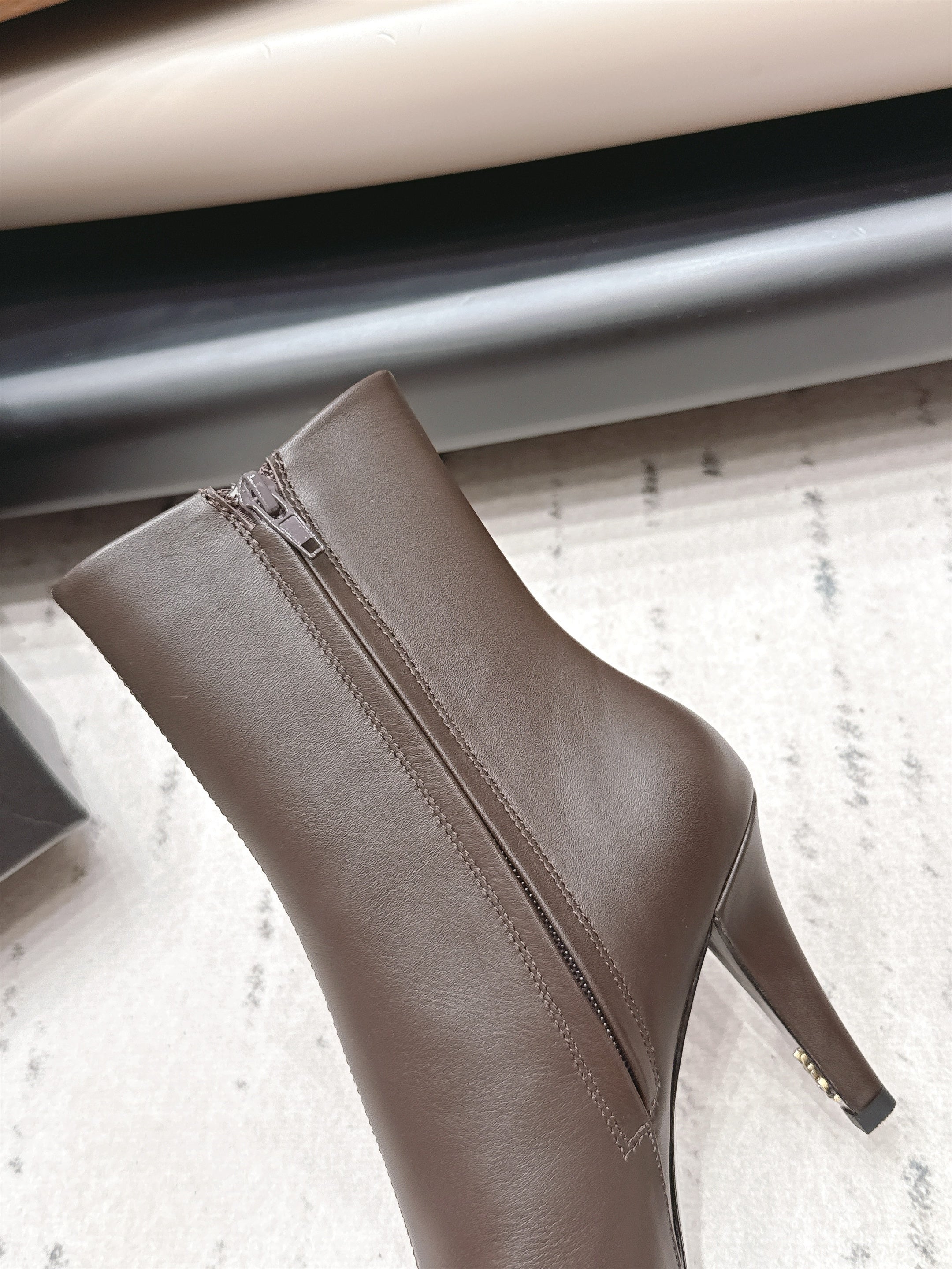 YSL 26S ANKLE BOOTS 80 MM IN TAUPE BROWN CALFSKIN