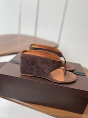 ALAIA WEDGE THONG SANDALS 25S IN BROWN SUEDE