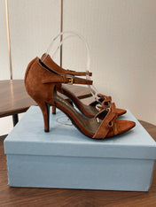 PRADA 26S HIGH HEEL SANDALS 85MM IN CARAMEL BROWN SUEDE WITH BOW