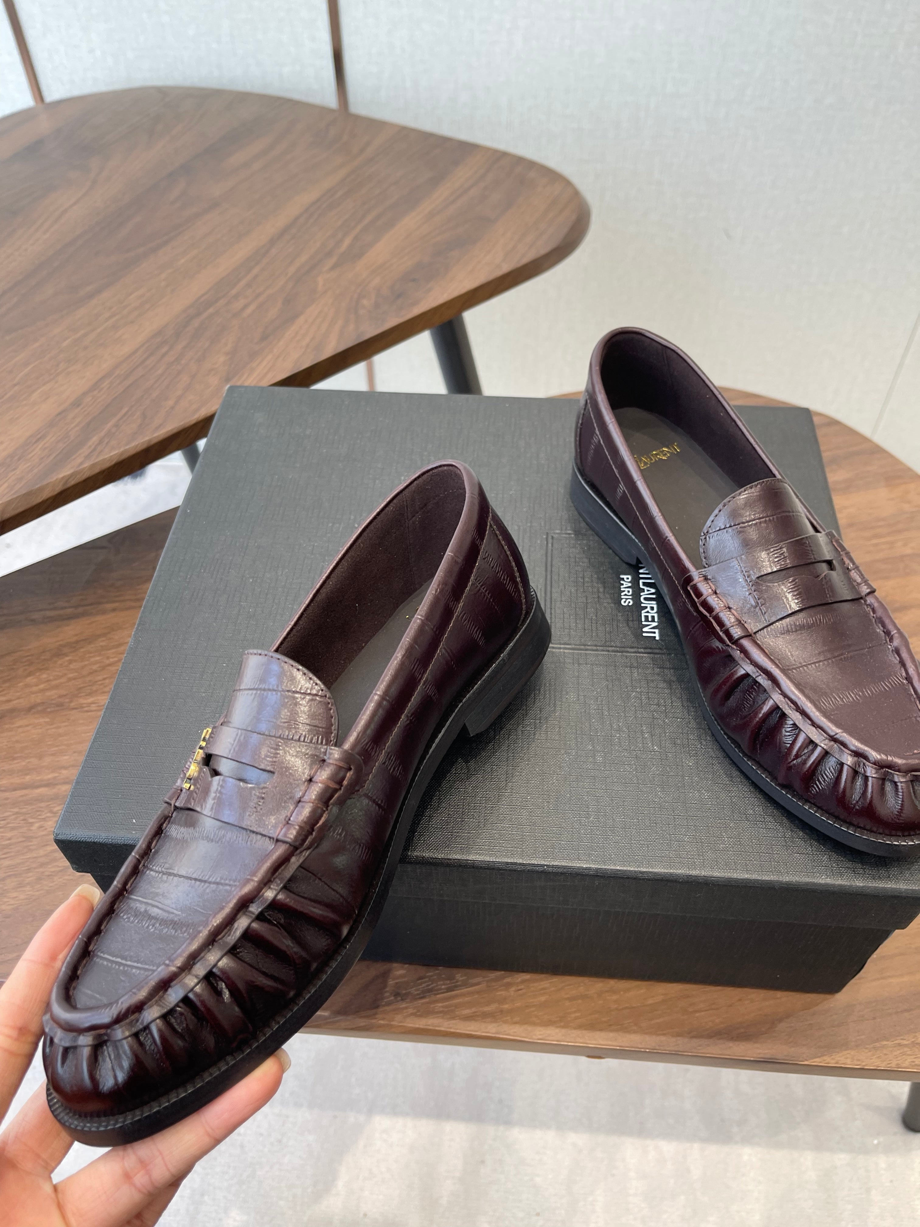 YSL 26S LOAFER IN DARK RED BROWN CALFSKIN