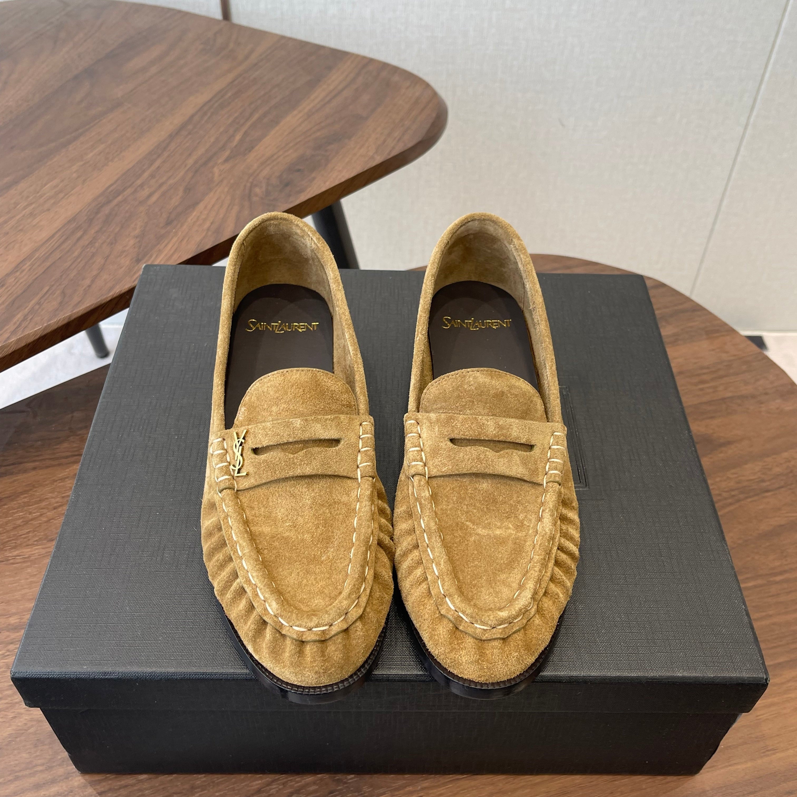 YSL 26S LOAFER IN LIGHT BROWN SUEDE