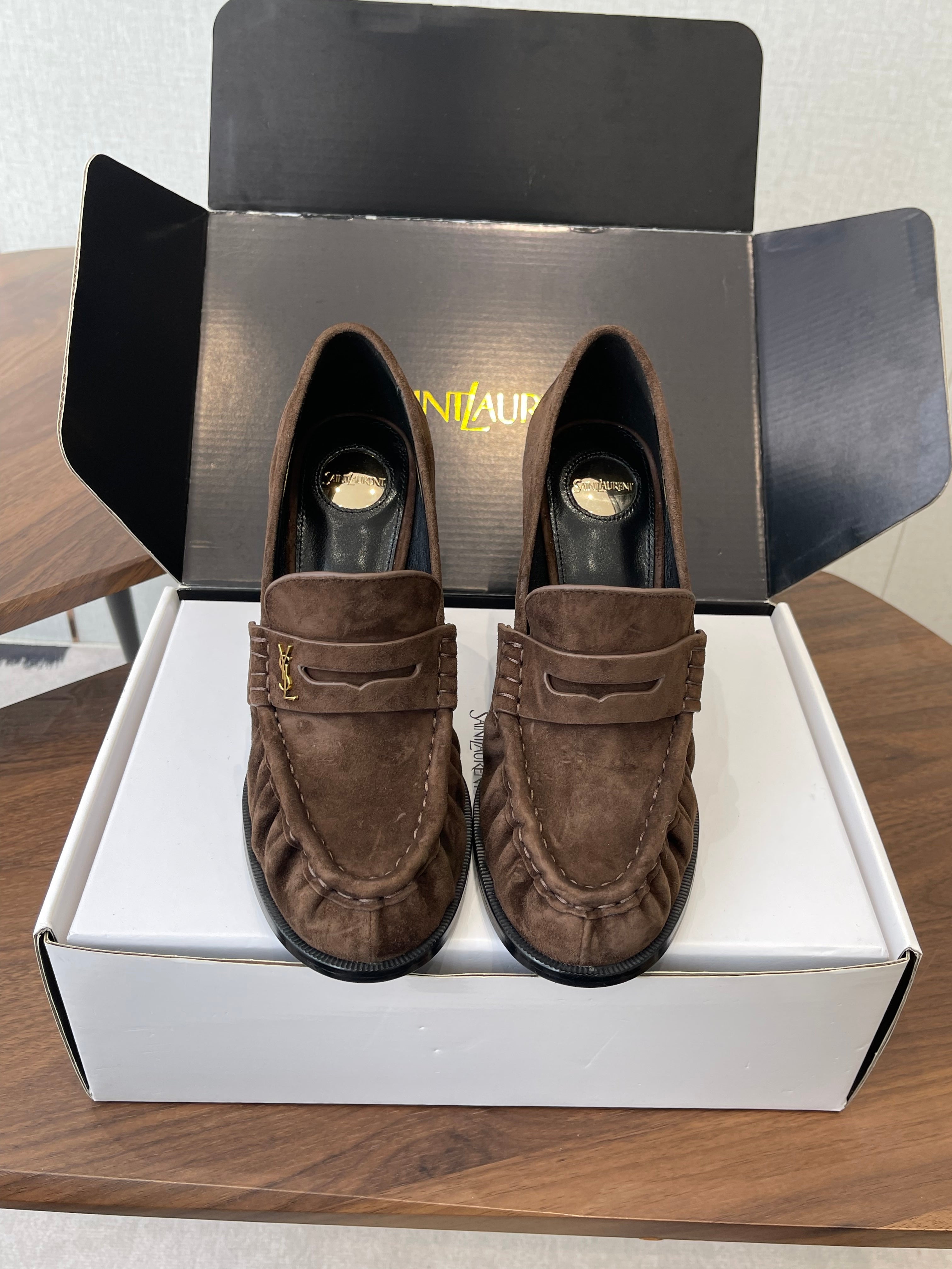 YSL 26S HEELED LOAFERS 100 MM IN DARK BROWN SUEDE