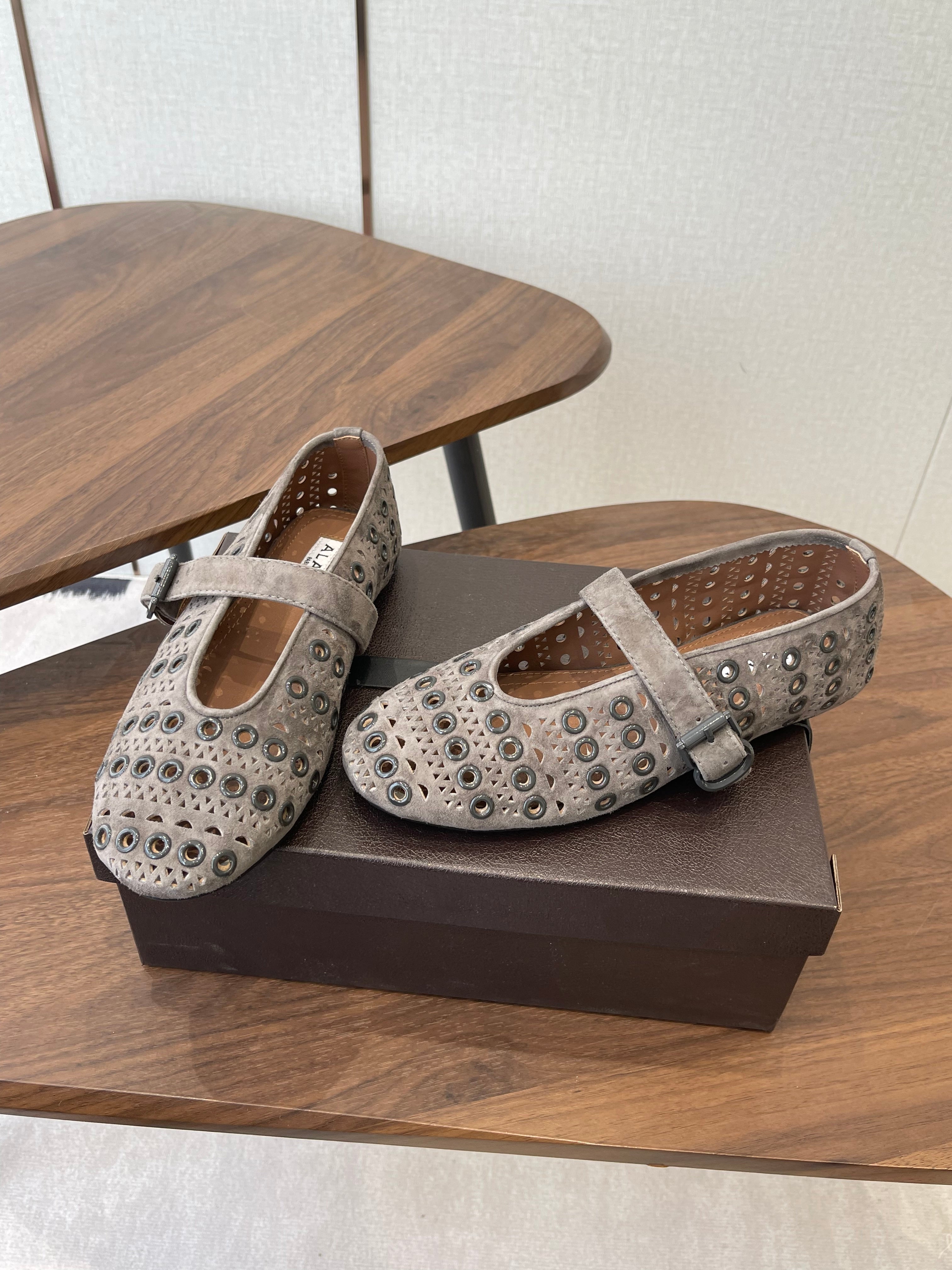 ALAIA 26S MARY JANE FLATS IN GREIGE BROWN SUEDE