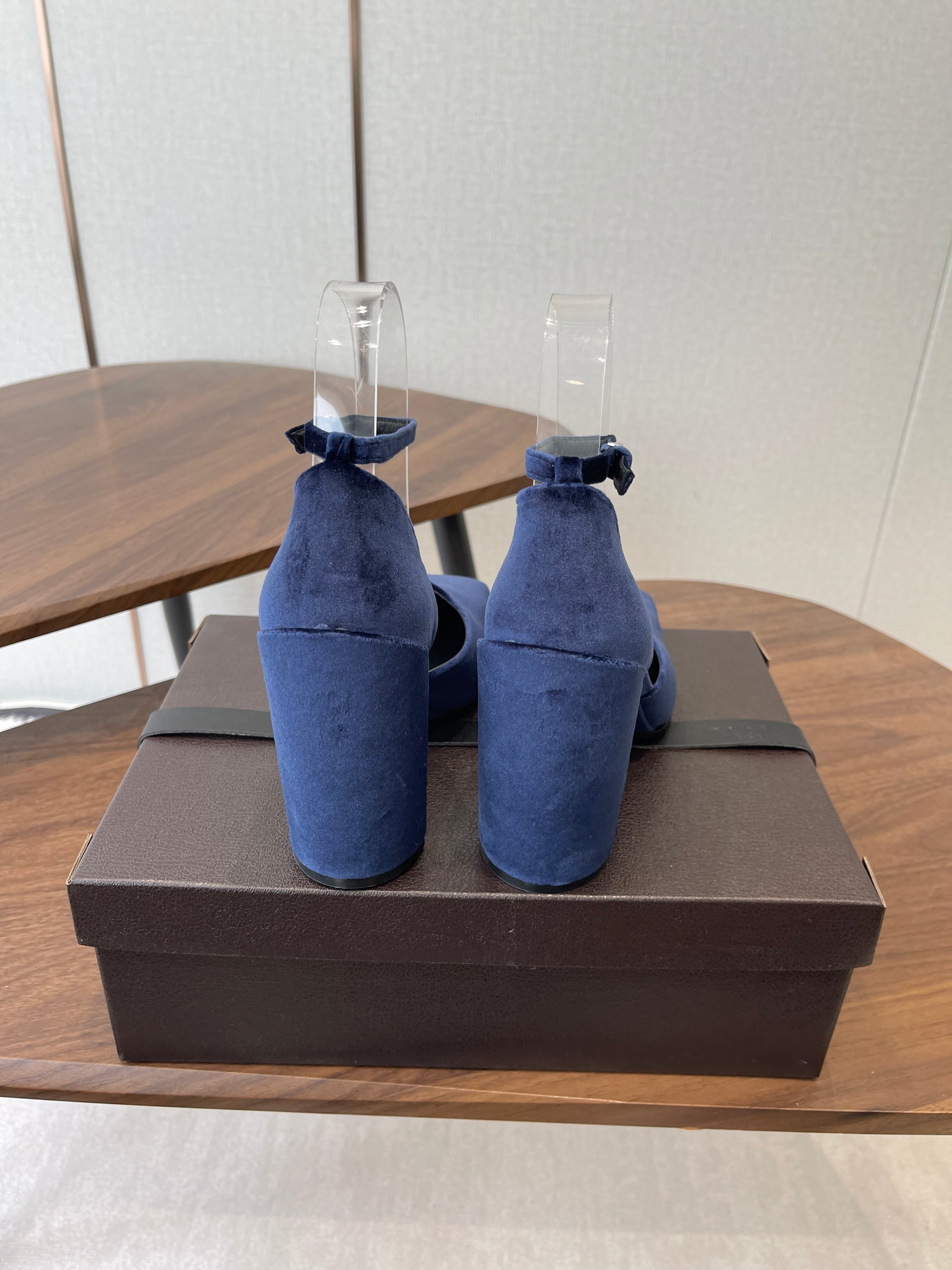 ALAIA 26S SQUARE-TOE HIGH HEELS 95 MM IN NAVY BLUE SUEDE