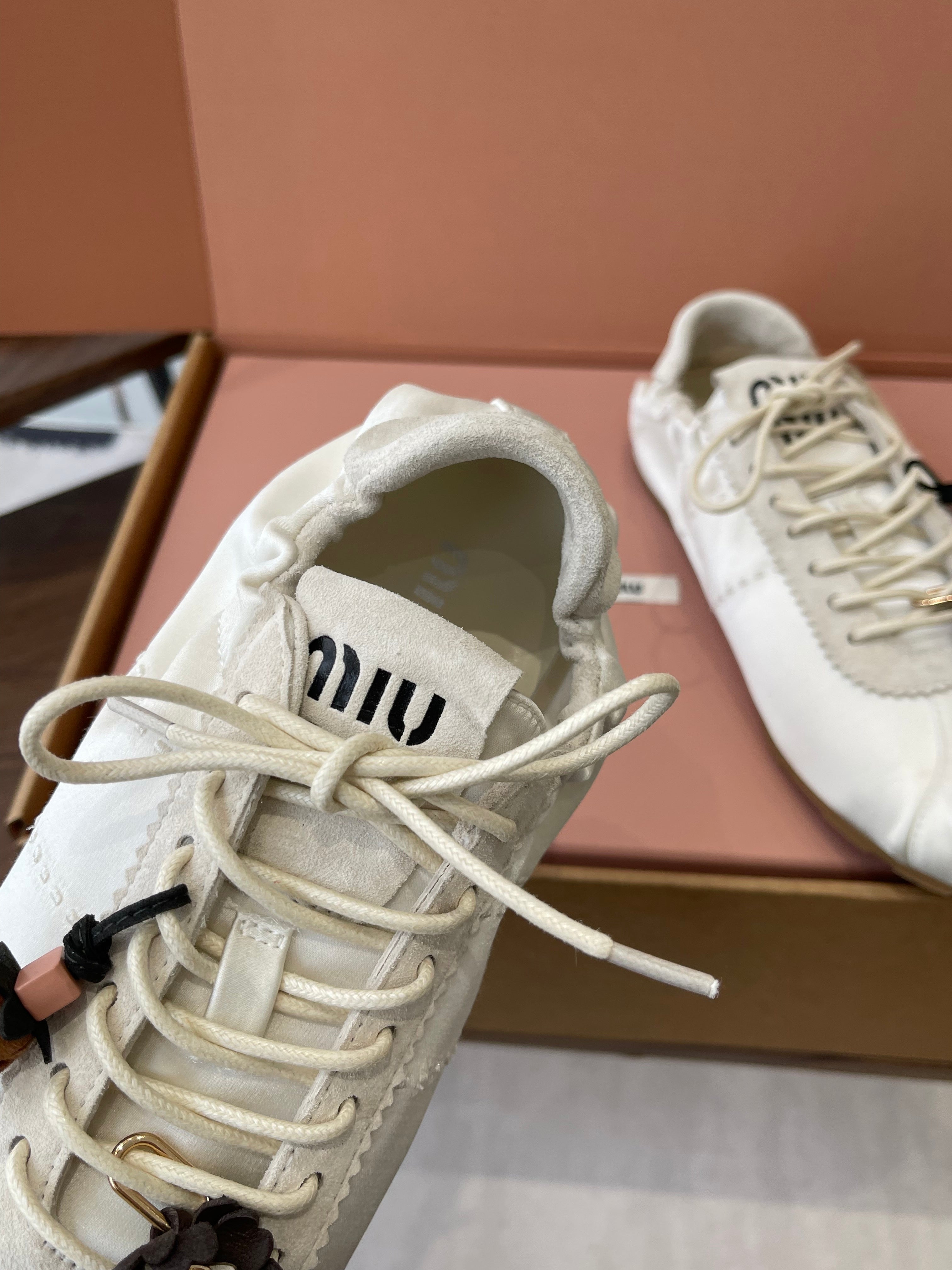 MIUMIU 26S SNEAKERS IN IVORY WHITE PLUME SATIN