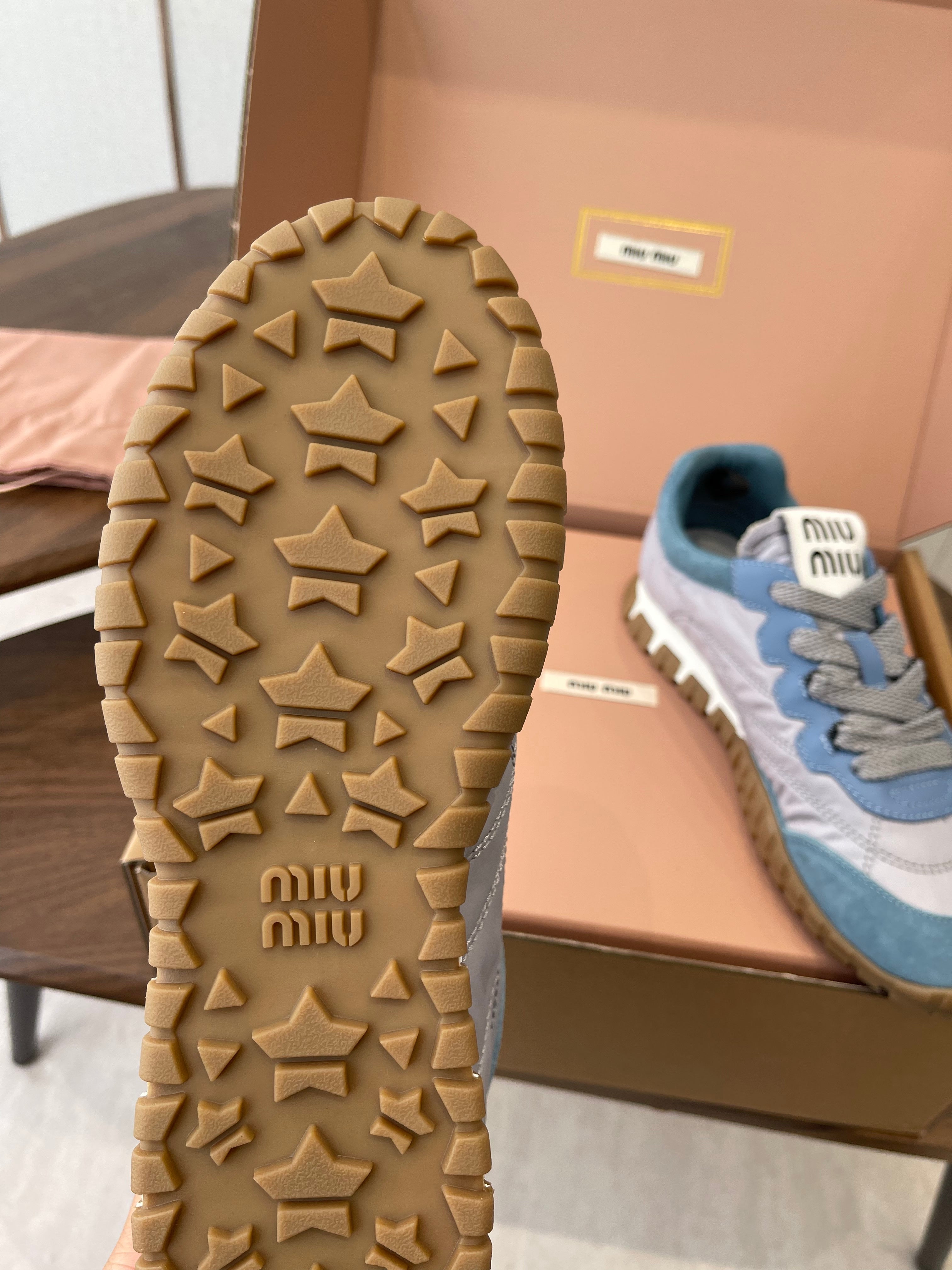 MIUMIU 26S SNEAKERS IN LIGHT GRAY AND BLUE FABRIC AND SUEDE